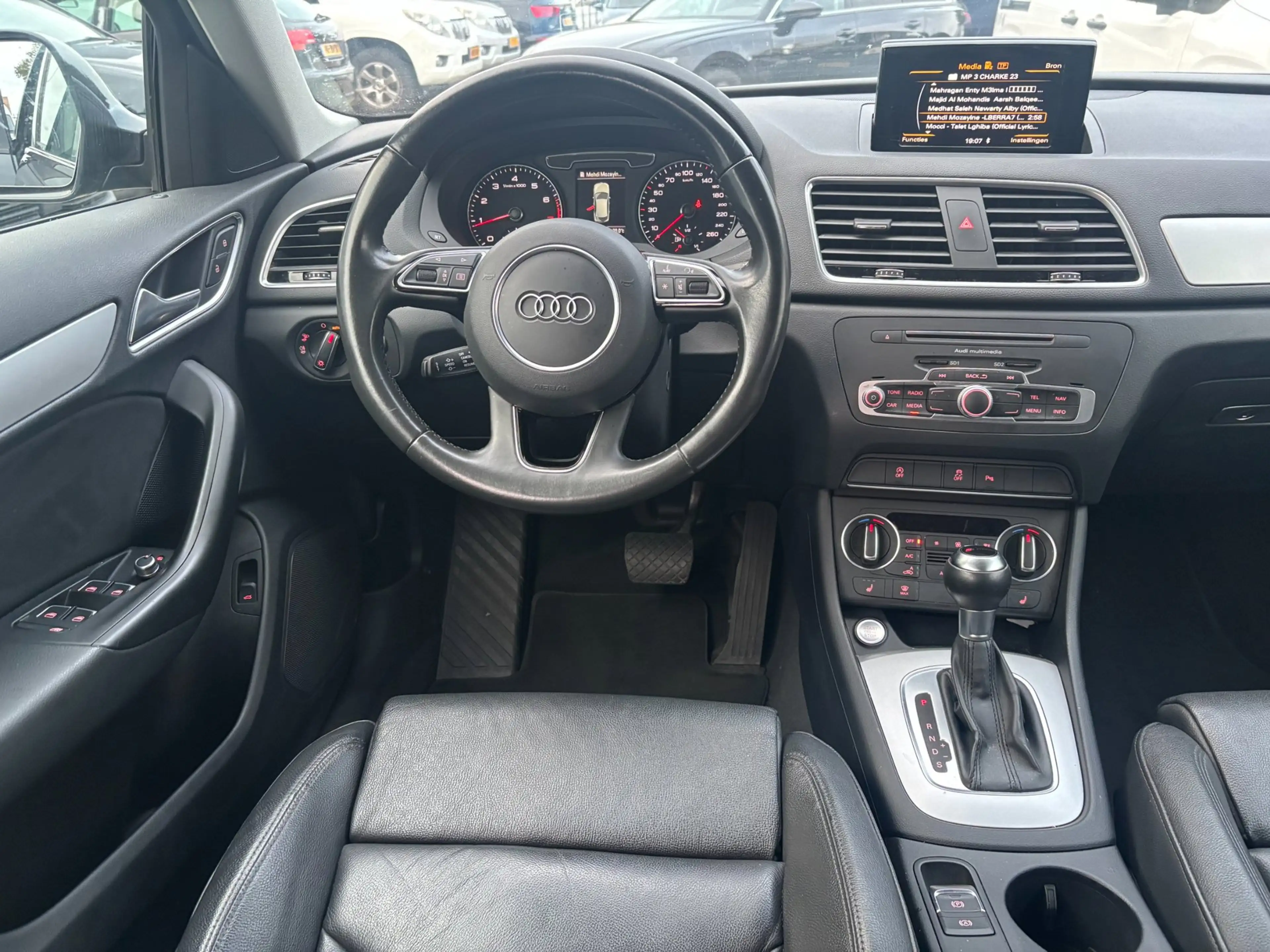 Audi Q3 1.4 TFSI CoD Sport Pro Line S — photo 10