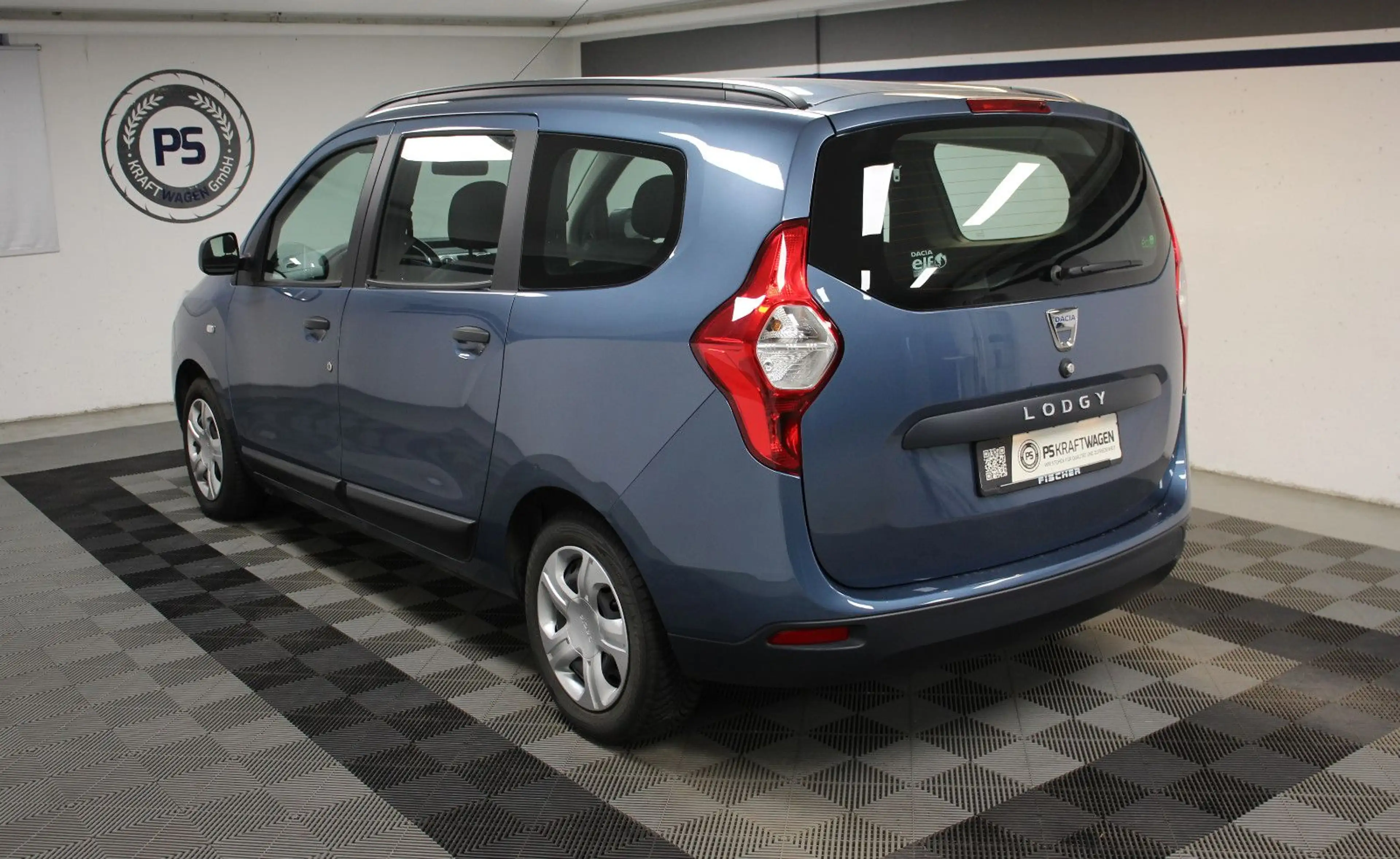 Dacia Lodgy 1.5 dCi TEMP USB TÜV NEU 1.HD 7-SITZER TOP — photo 4