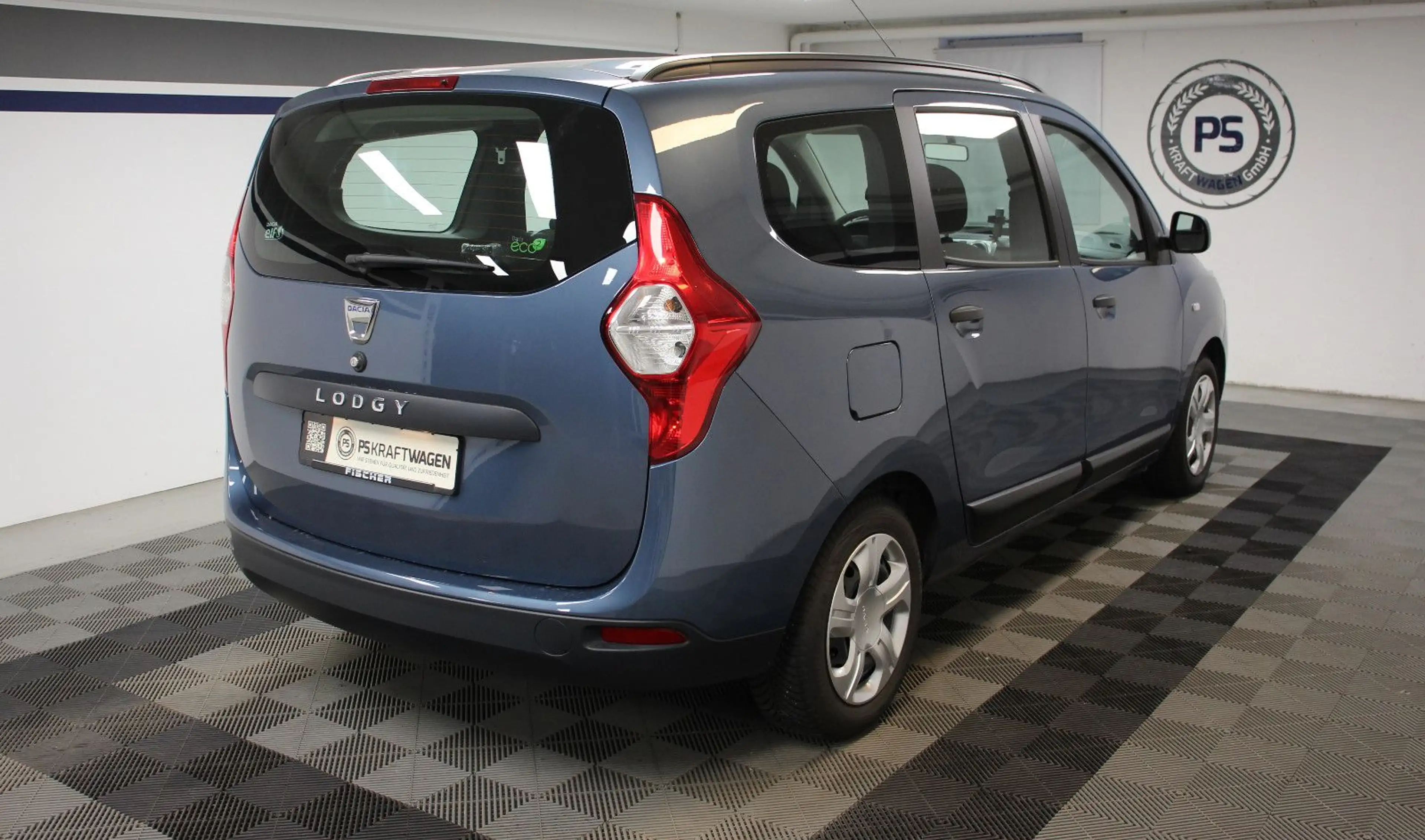 Dacia Lodgy 1.5 dCi TEMP USB TÜV NEU 1.HD 7-SITZER TOP — photo 3