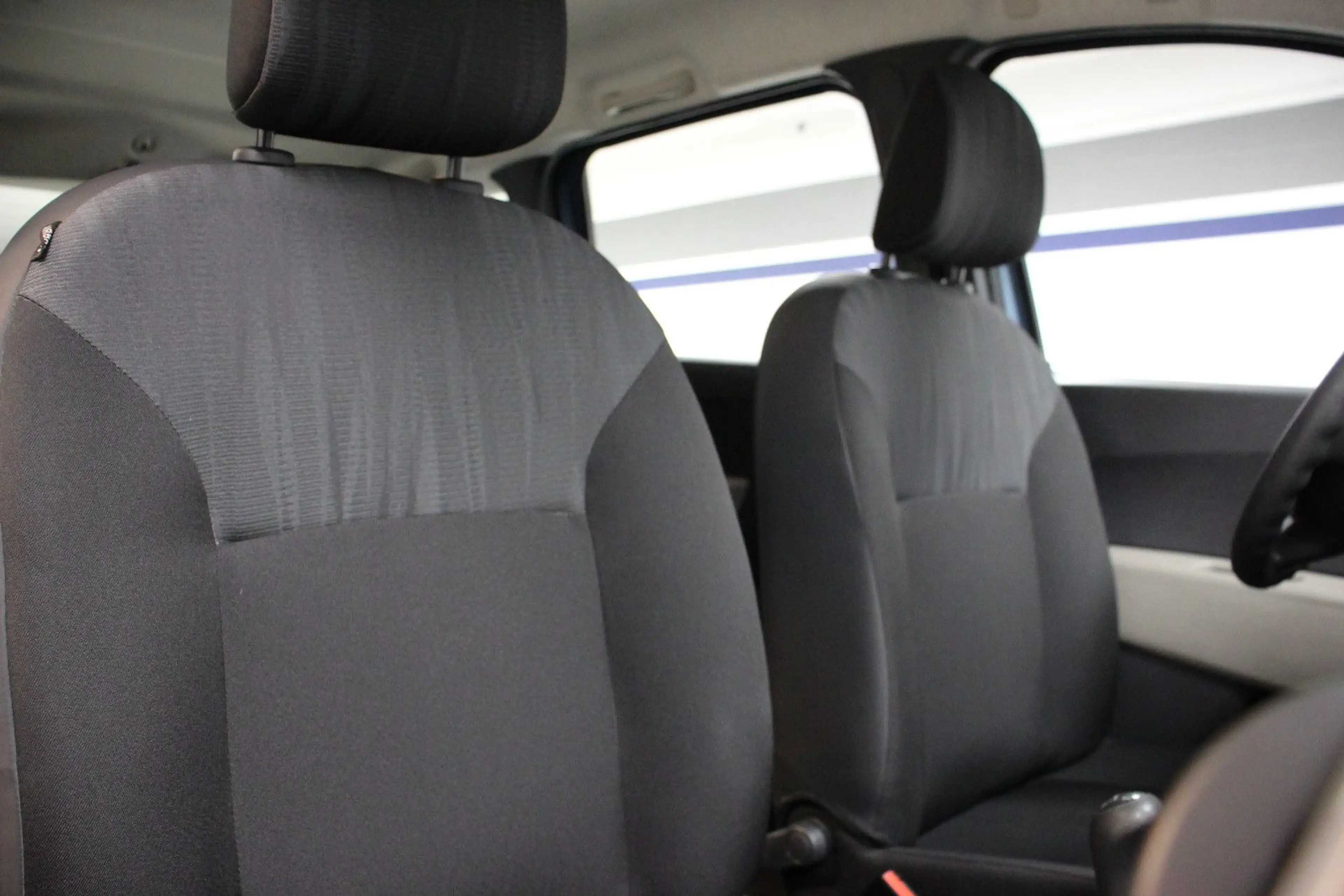 Dacia Lodgy 1.5 dCi TEMP USB TÜV NEU 1.HD 7-SITZER TOP — photo 12