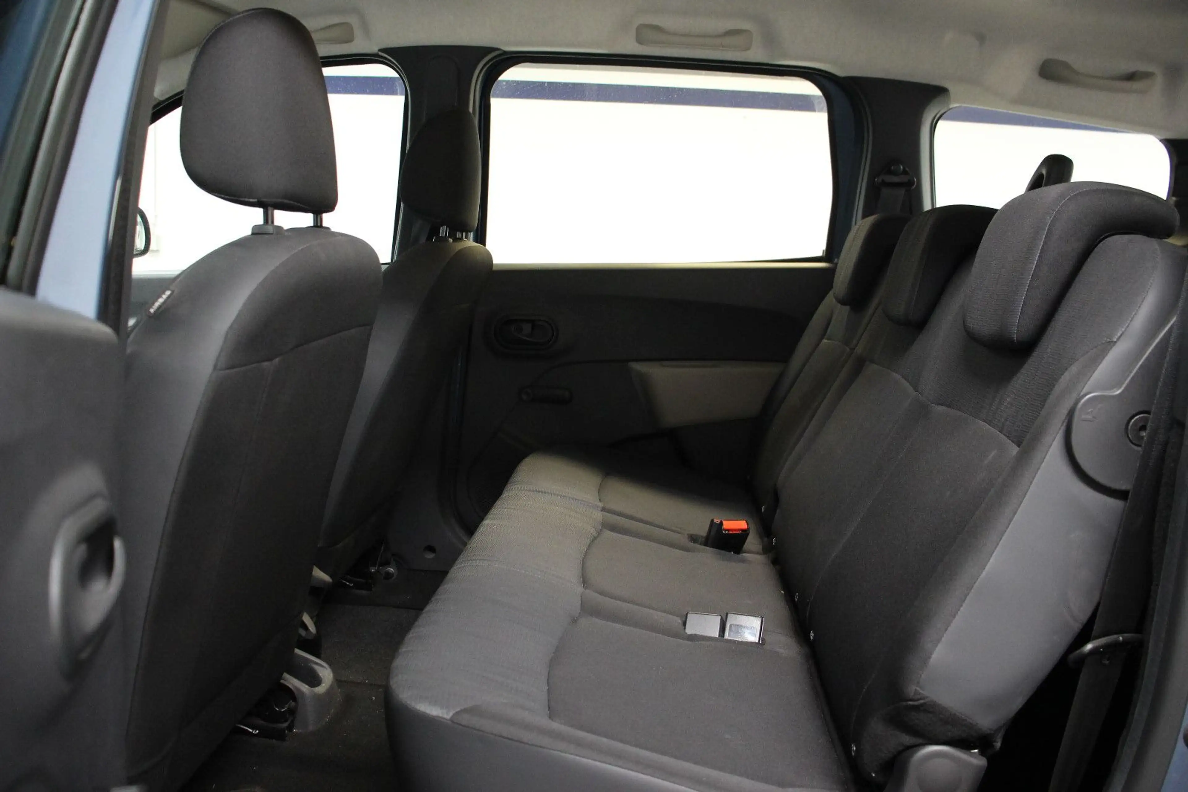 Dacia Lodgy 1.5 dCi TEMP USB TÜV NEU 1.HD 7-SITZER TOP — photo 13