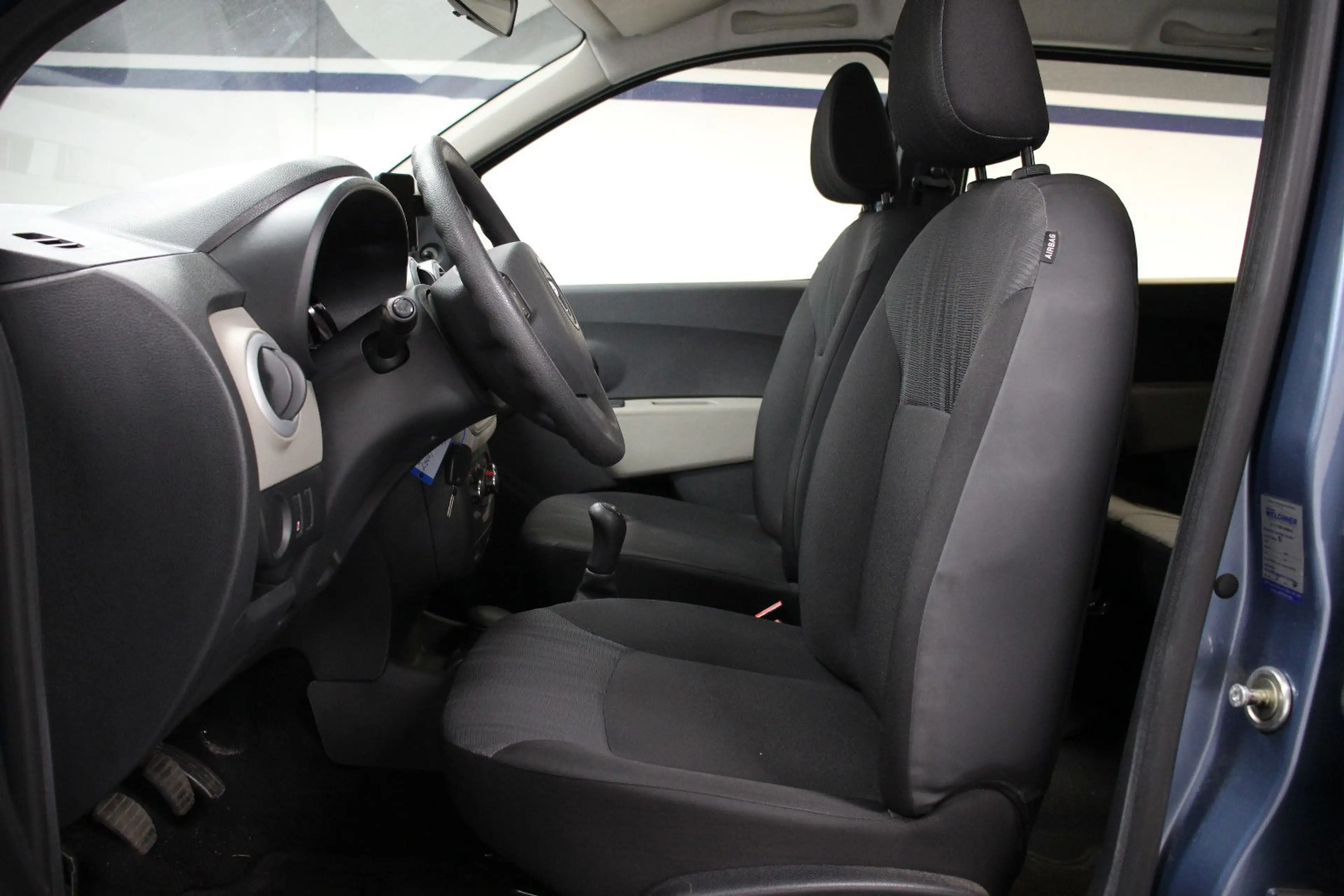 Dacia Lodgy 1.5 dCi TEMP USB TÜV NEU 1.HD 7-SITZER TOP — photo 10