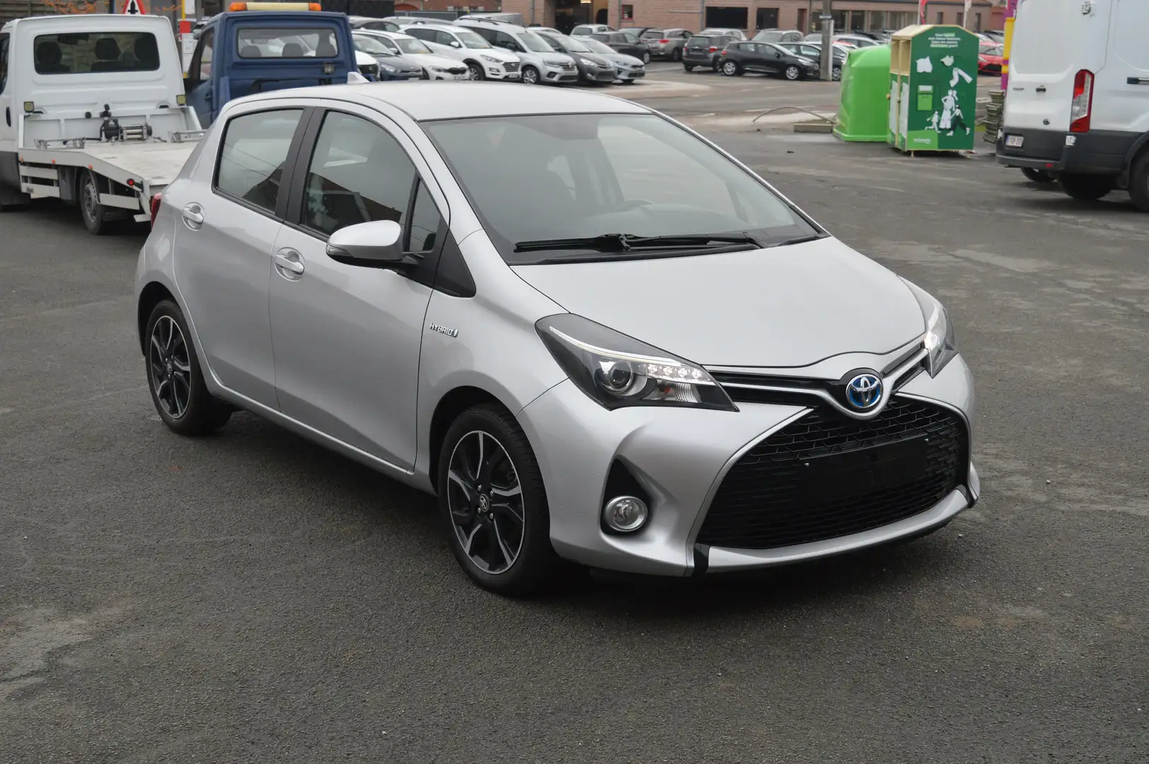 Toyota Yaris 1,5 Hybride Automaat GPS Camera Airco Argent - 1