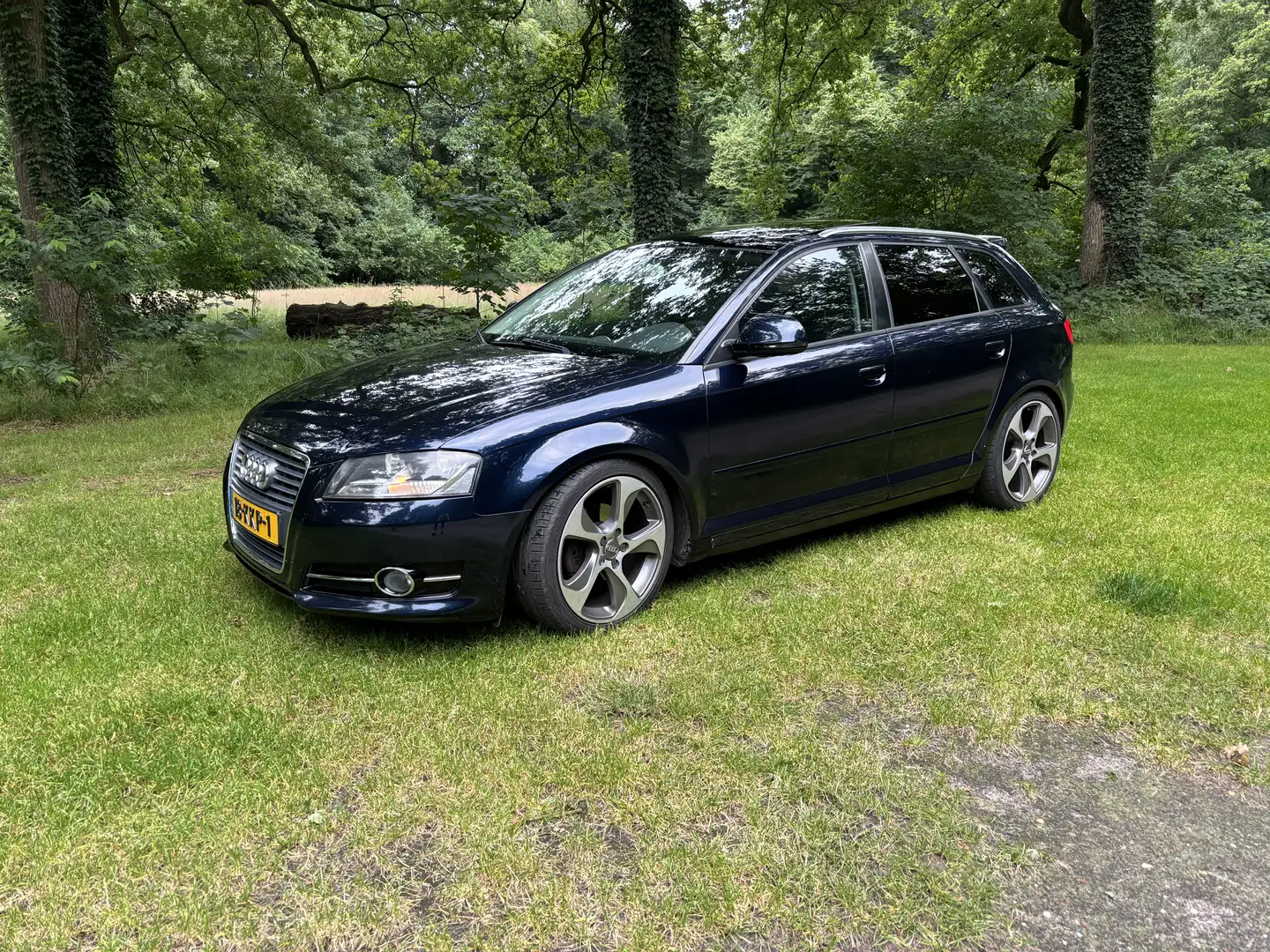Audi A3 1.4 TFSI Attr. PL Blauw - 2