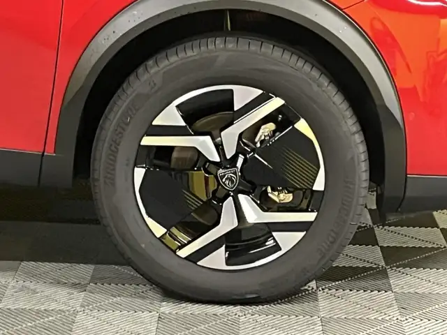 Peugeot 2008 view 8