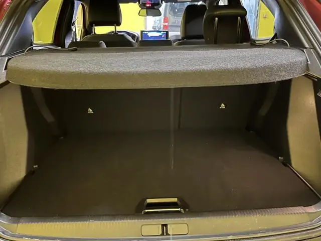 Peugeot 2008 view 12