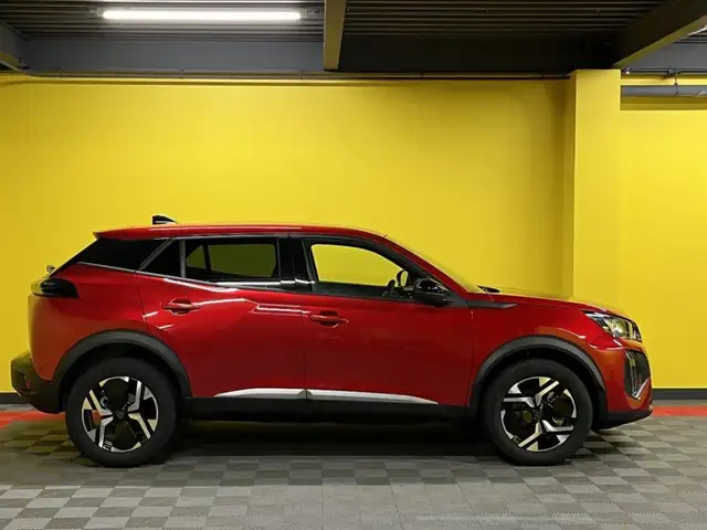 Peugeot 2008 view 3