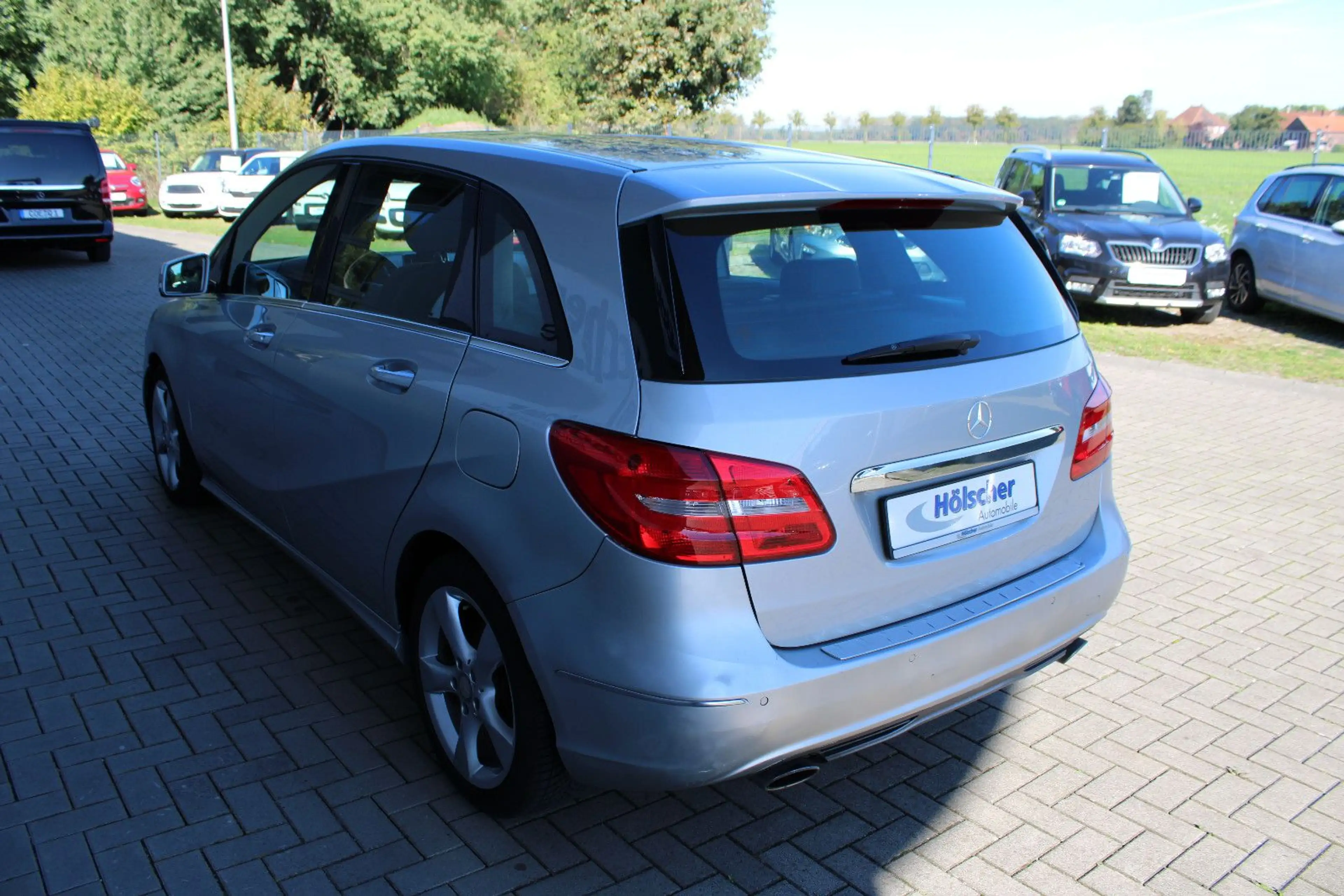 Mercedes-Benz B 200 !AUTOMATIK!NAVI;LEDER;PARKS;V&H,SITZH; — photo 4