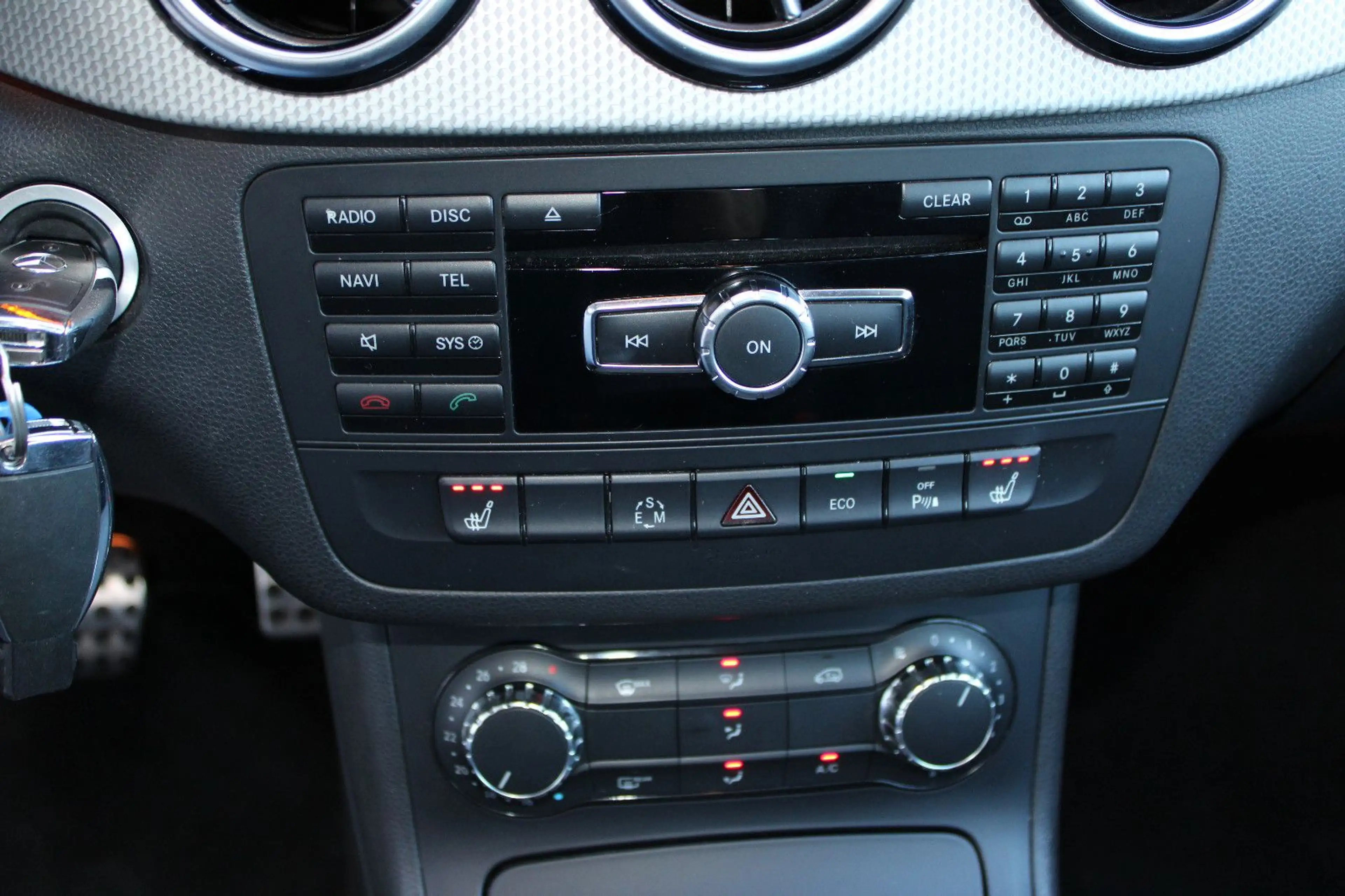 Mercedes-Benz B 200 !AUTOMATIK!NAVI;LEDER;PARKS;V&H,SITZH; — photo 11