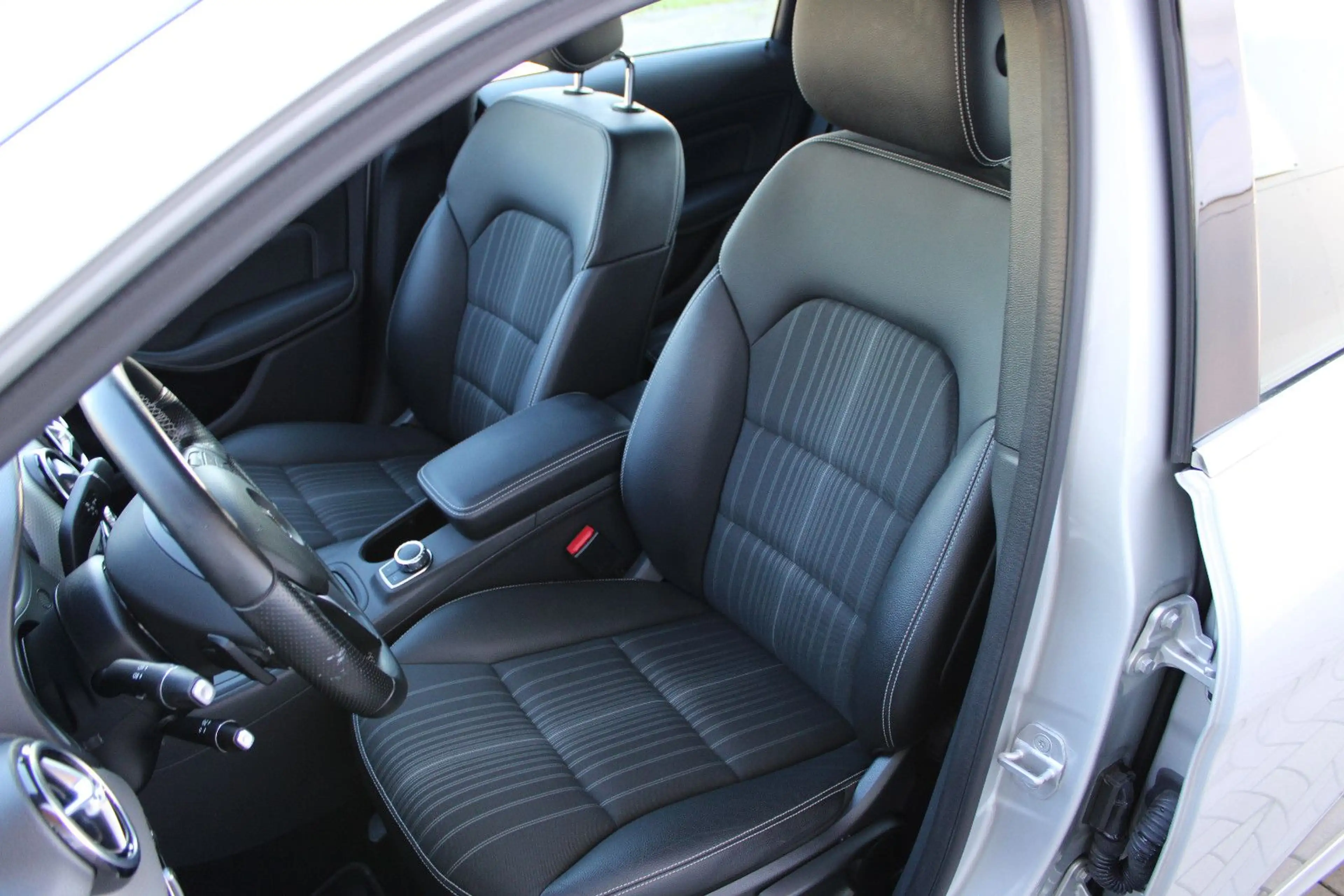 Mercedes-Benz B 200 !AUTOMATIK!NAVI;LEDER;PARKS;V&H,SITZH; — photo 9