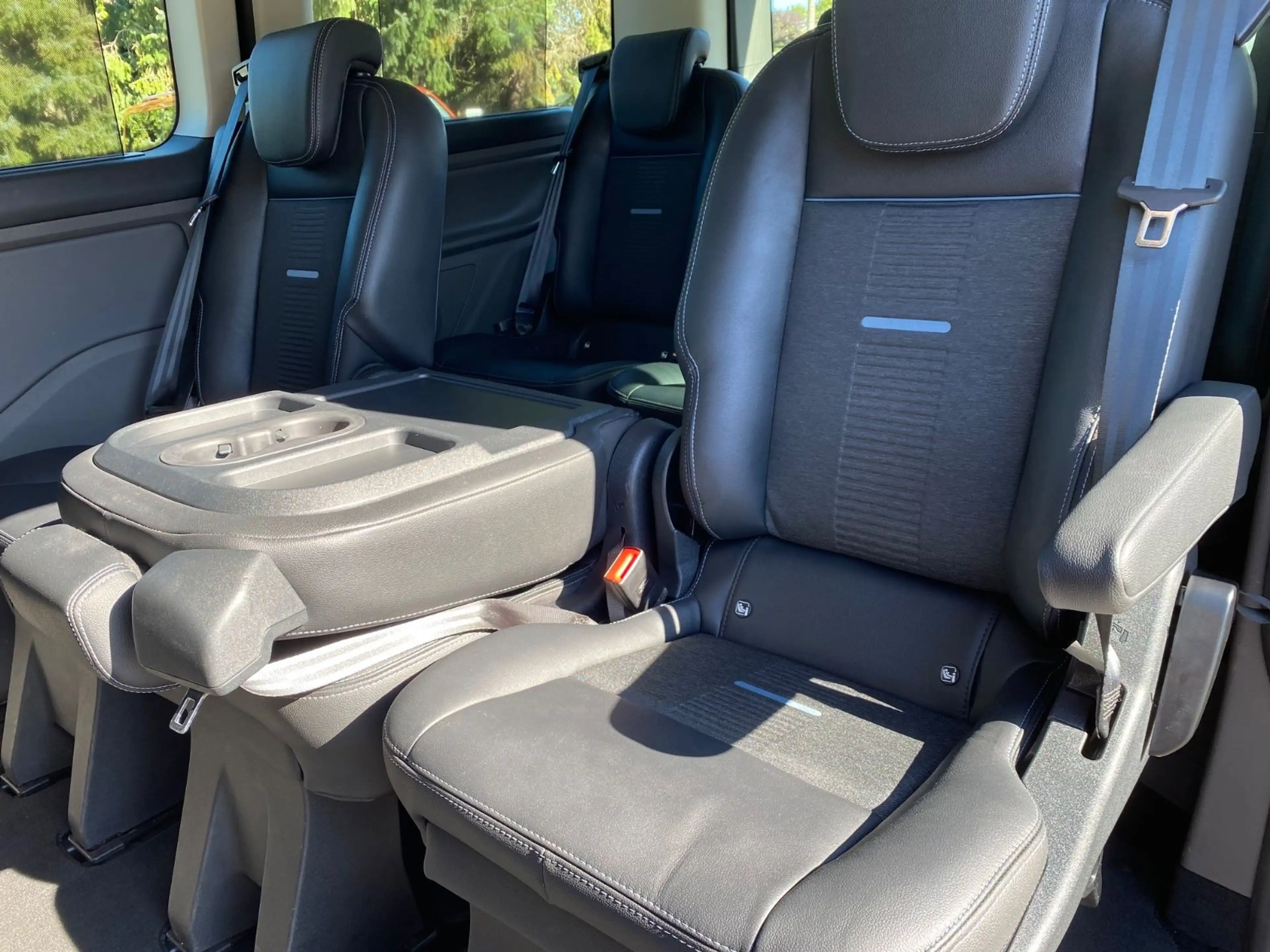 Ford Tourneo Custom Active L1 8-fach bereift — photo 12