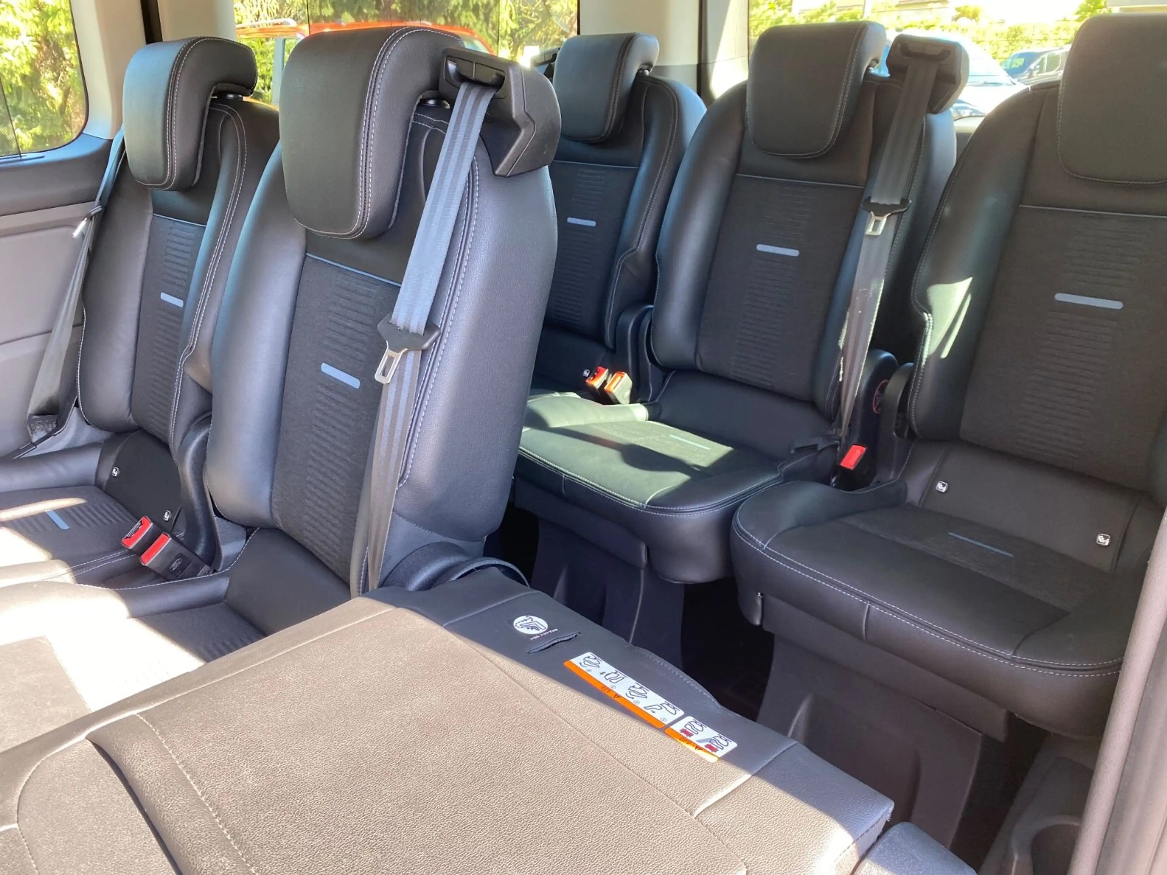 Ford Tourneo Custom Active L1 8-fach bereift — photo 11