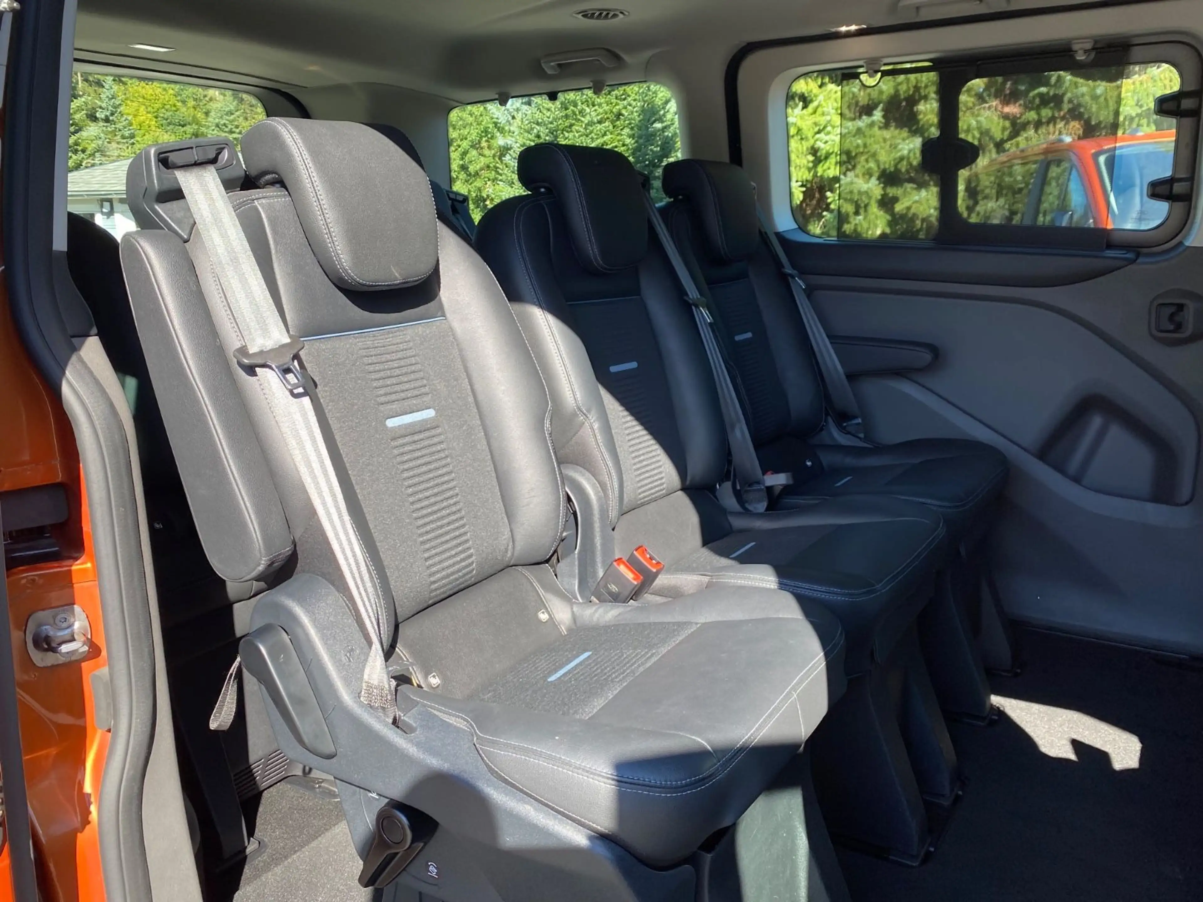 Ford Tourneo Custom Active L1 8-fach bereift — photo 14