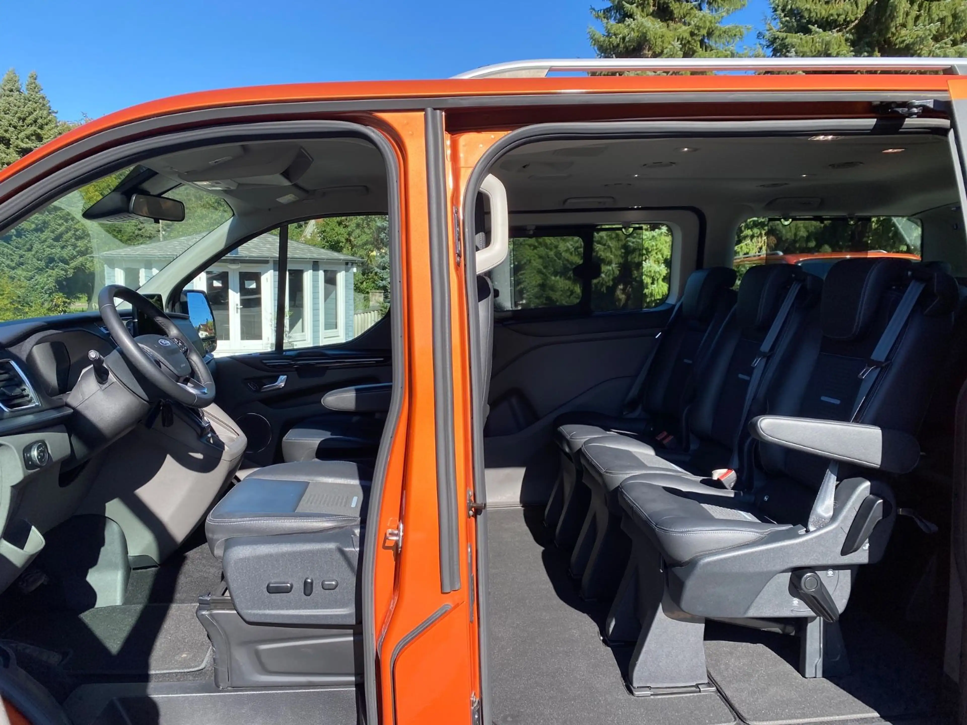 Ford Tourneo Custom Active L1 8-fach bereift — photo 7
