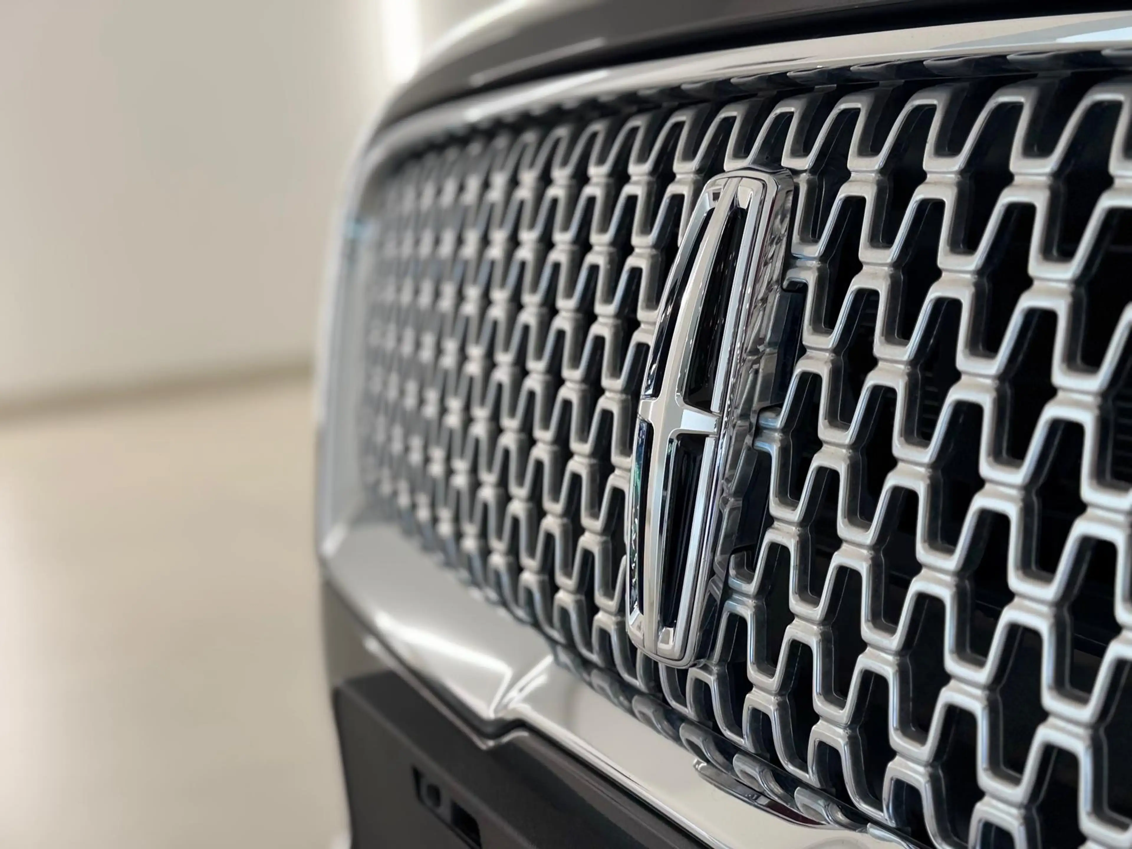 Lincoln MKZ 2.0L HEV Reserve ACC / PANO / Carplay — photo 11