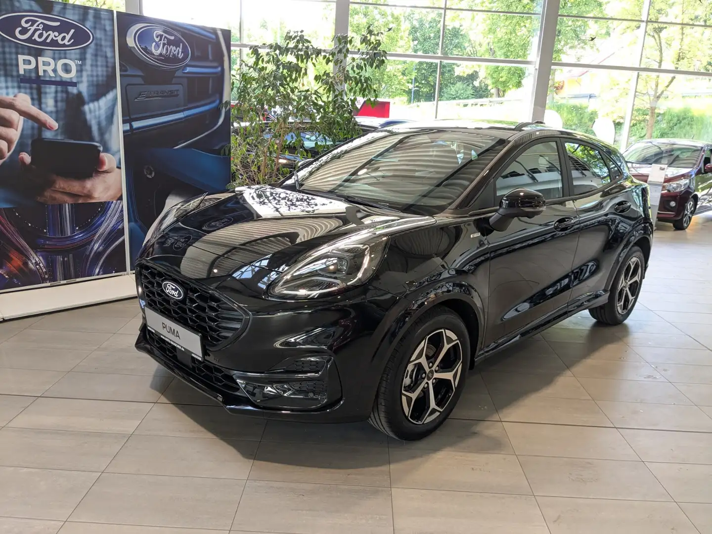 Ford Puma 1.0l MHEV 92 kW ST-Line Zwart - 2