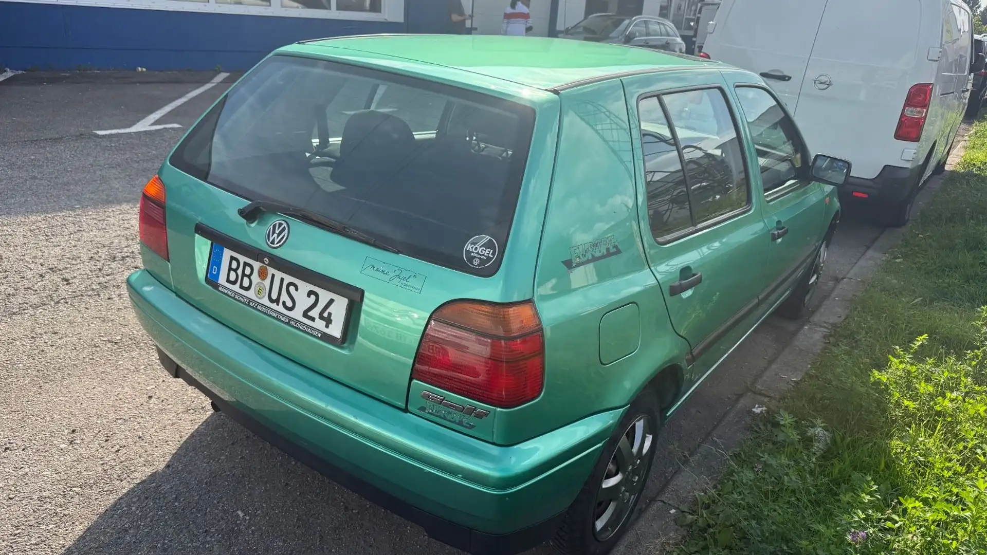 Volkswagen Golf 1.8, Automatik, SD, Klima, Sitzheizung Grün - 2