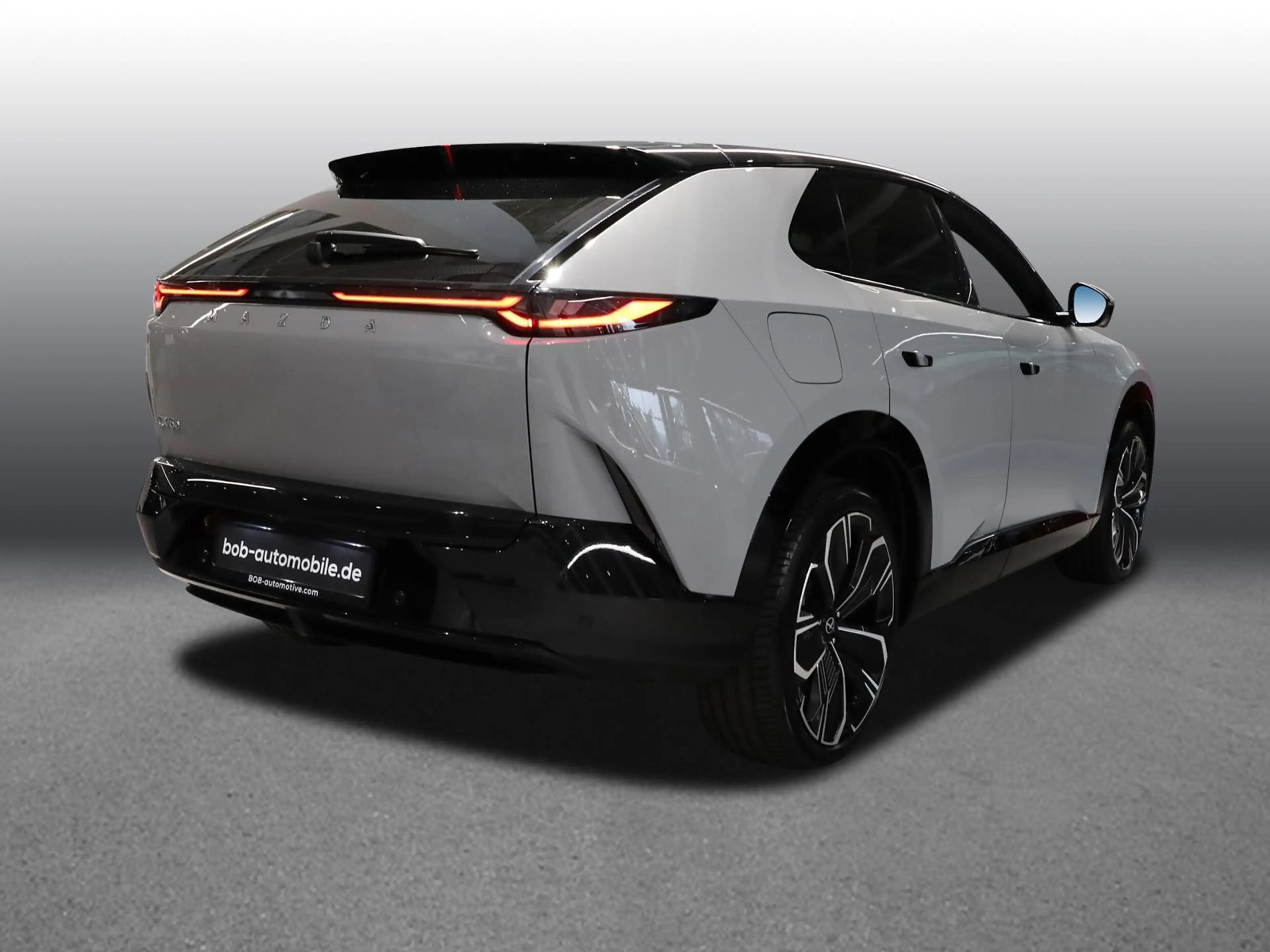 Mazda CX-6e 5WGN EV 1AT RWD Takumi BKTR P NAVI SHZ — photo 2