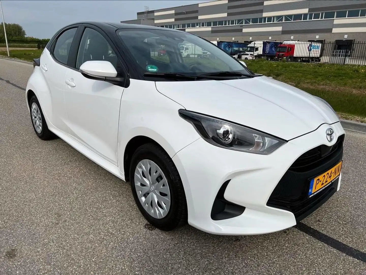 Toyota Yaris Yaris 1.0 VVT-i Comfort Wit - 2