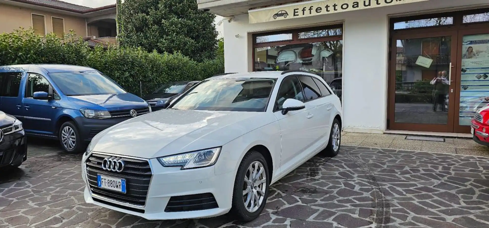 Audi A4 Avant 40 TDI quattro S tronic Business Blanc - 1