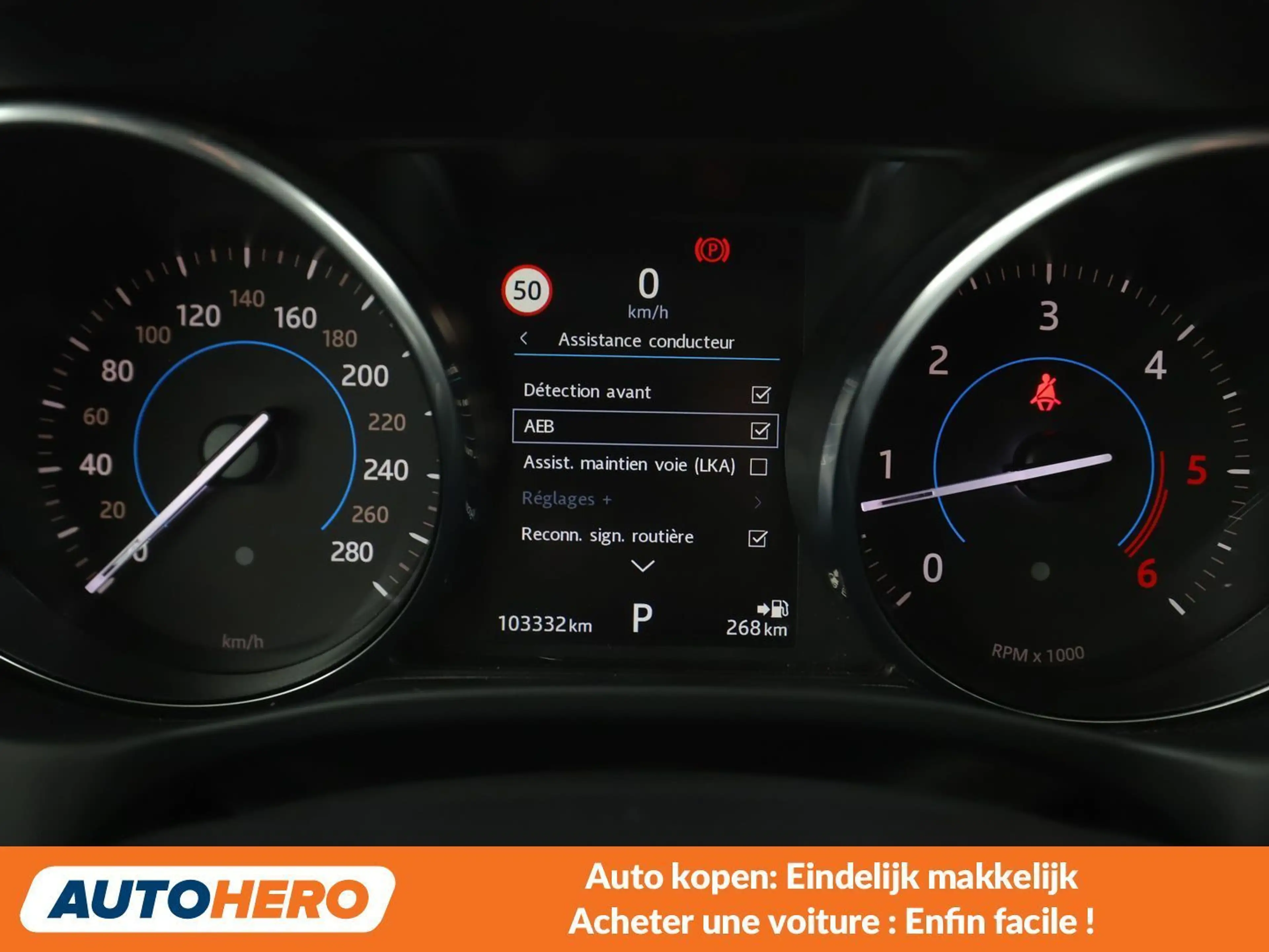 Jaguar XE 20d Prestige — photo 11