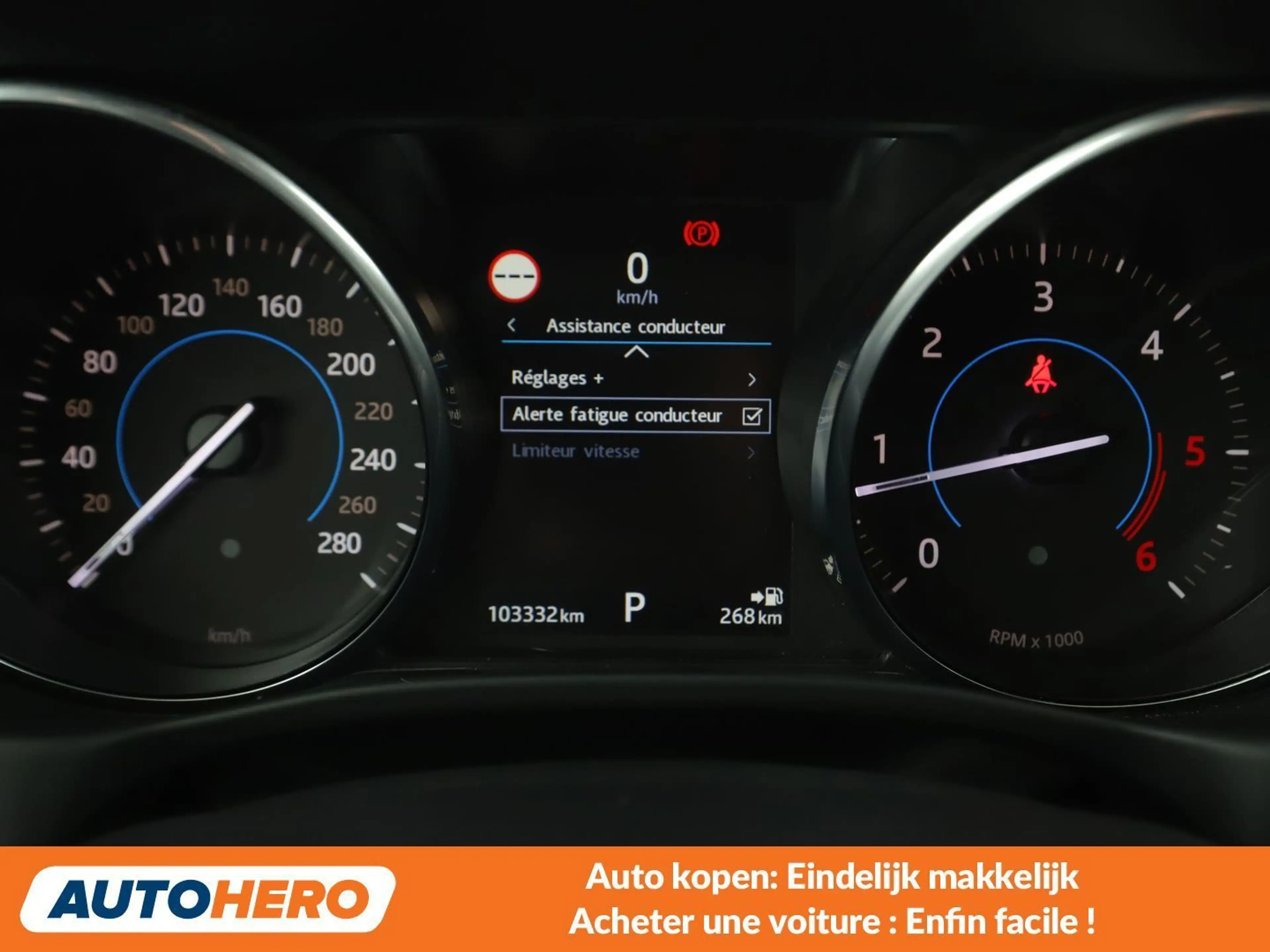 Jaguar XE 20d Prestige — photo 12