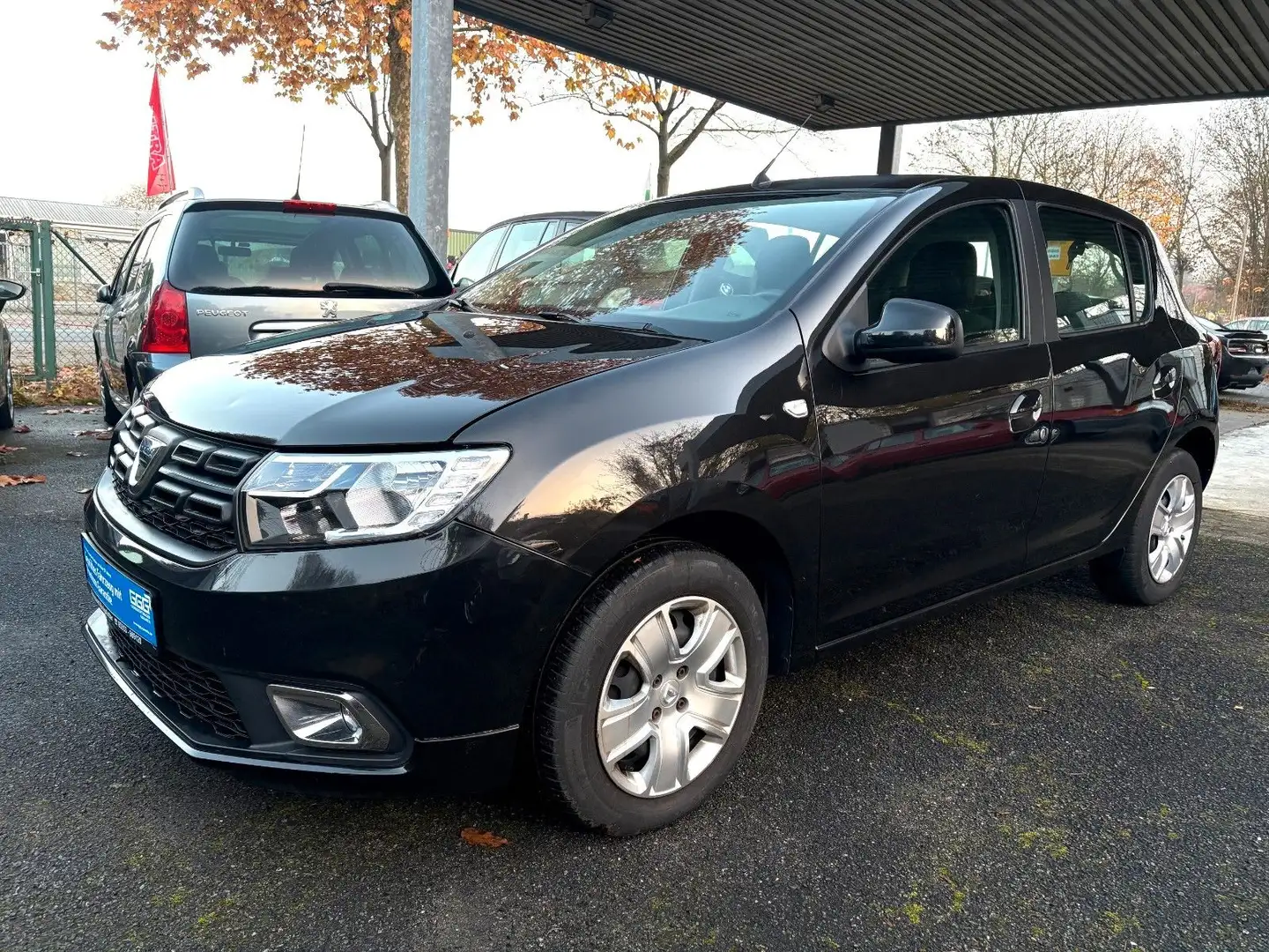 Dacia Sandero II Comfort **NAVI**KLIMAAUT.**TEMPOMAT** Schwarz - 1