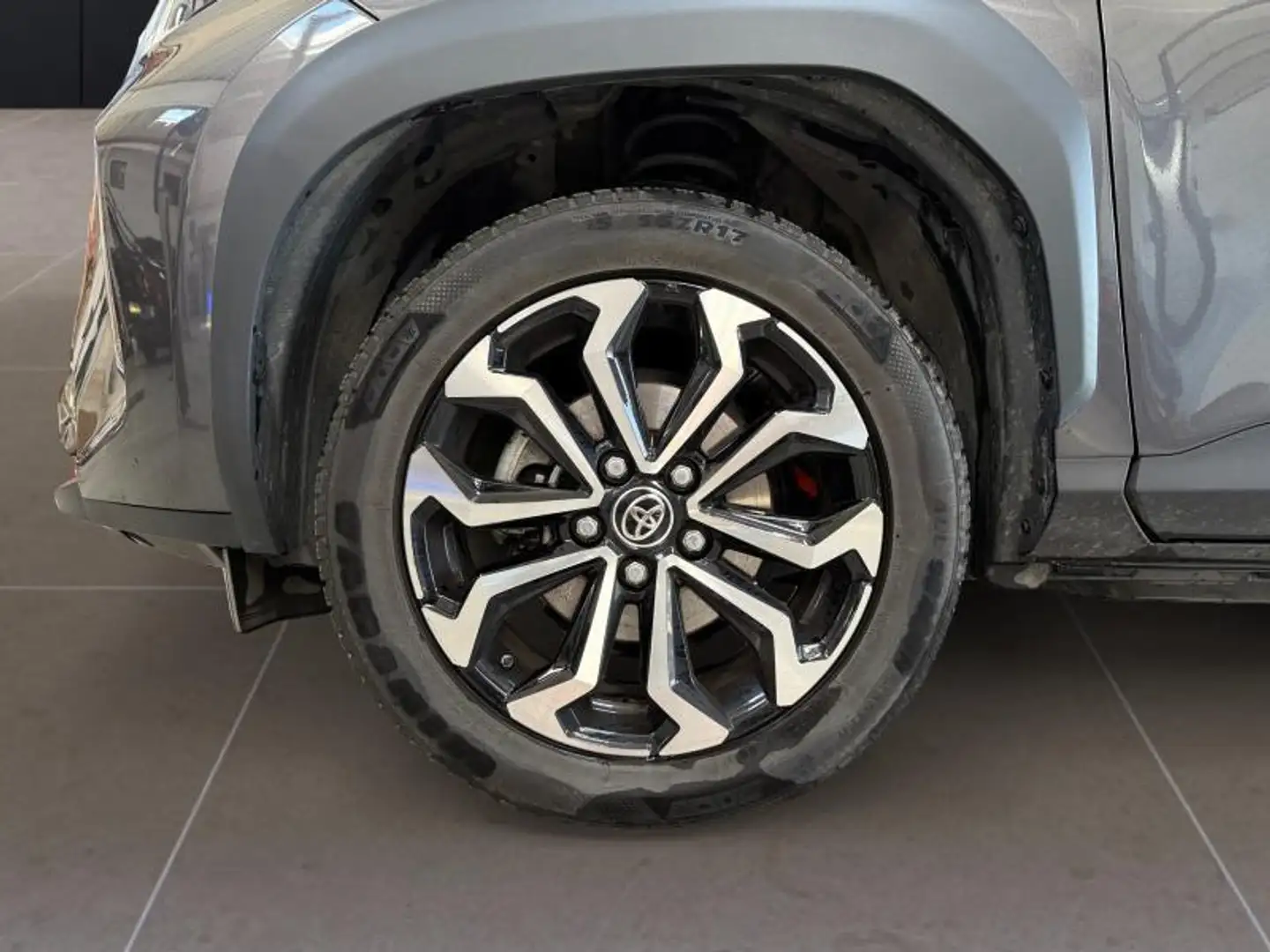 Toyota Yaris Cross Dynamic Plus Zwart - 2