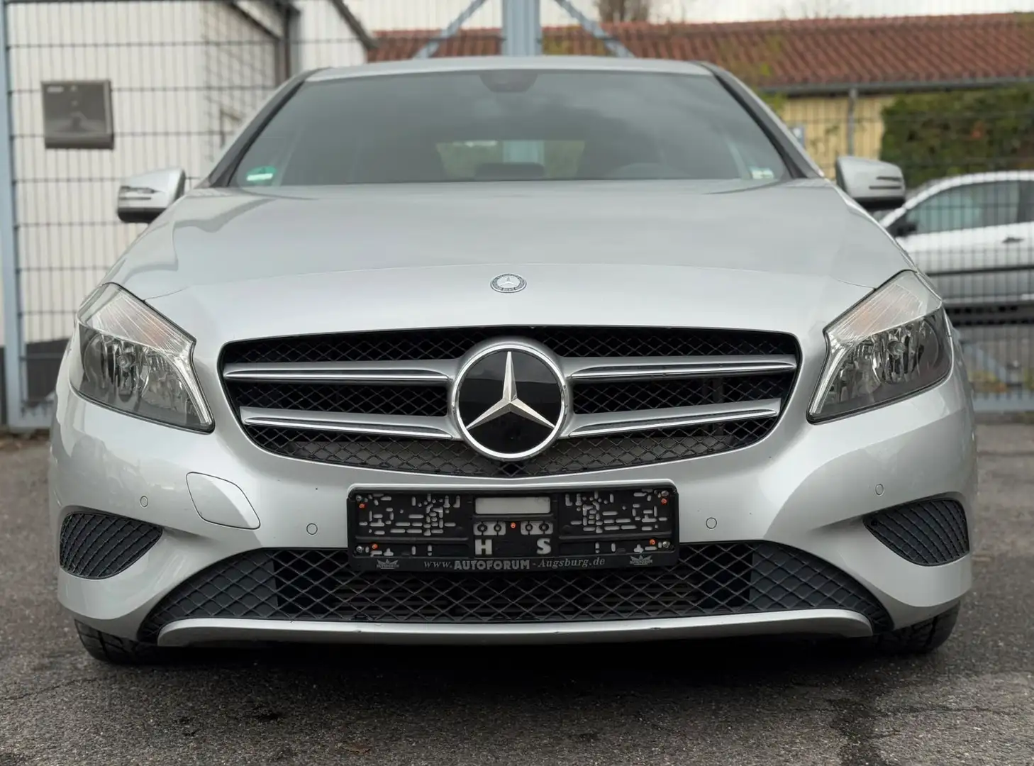 Mercedes-Benz A 180 BlueEfficiency*8Fach Bereift*Automatik*PDC Argent - 1