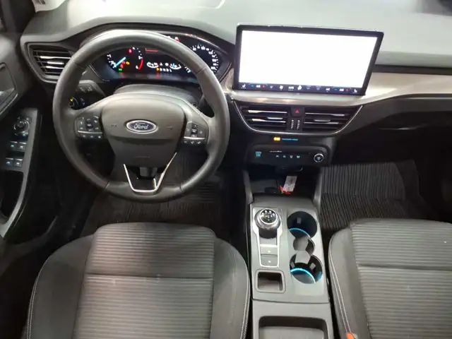 Ford Focus view 10