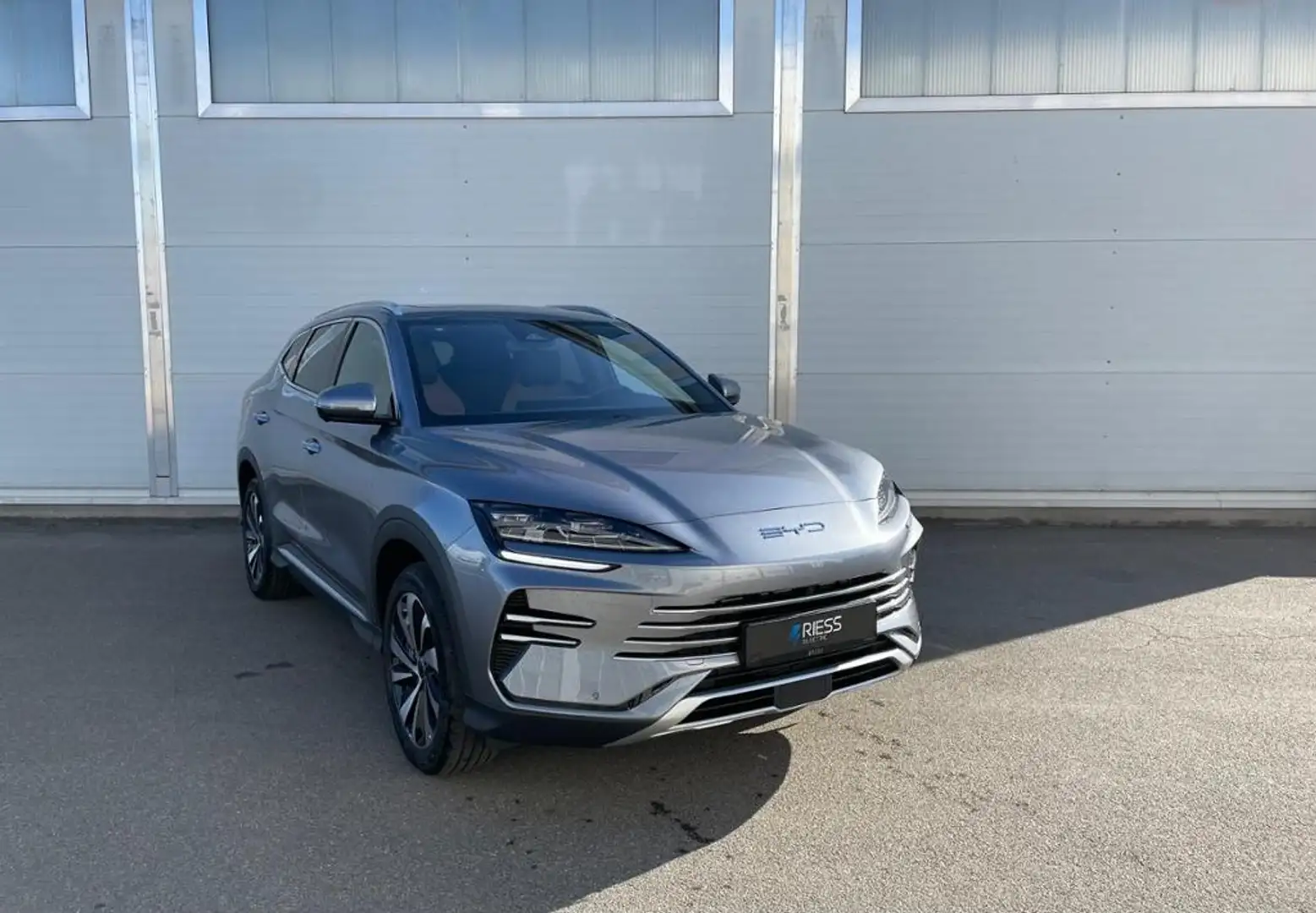 BYD Seal U DM-i Boost  Nur für Gewerbe und Export Grigio - 1