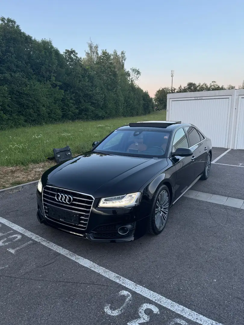 Audi A8 4,0 TFSI lang quattro Tiptronic Schwarz - 1