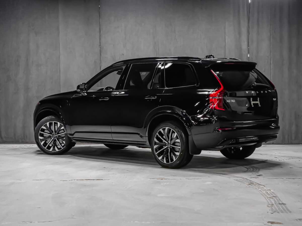 2026 Volvo XC90 Plus 7-Seater (Dark Theme) alt 5