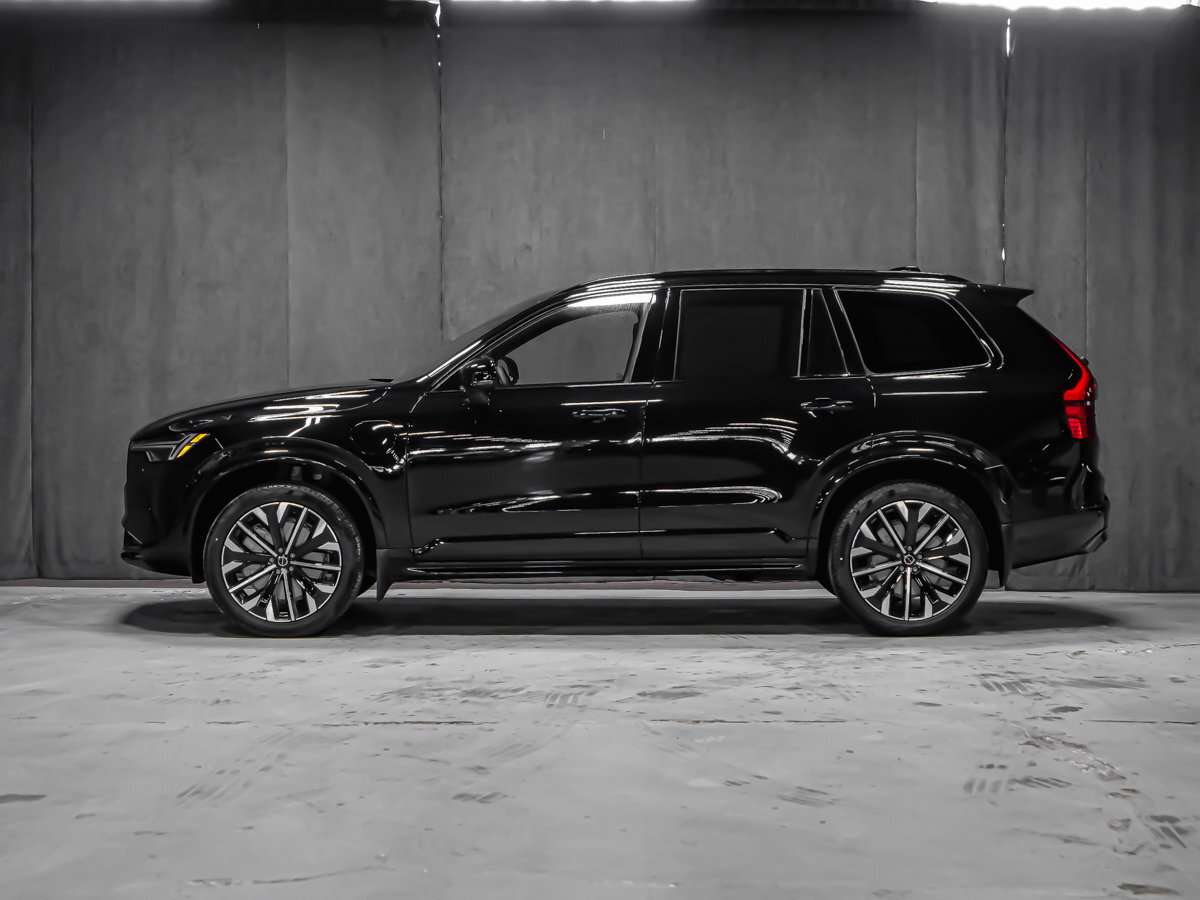 2026 Volvo XC90 Plus 7-Seater (Dark Theme) alt 3