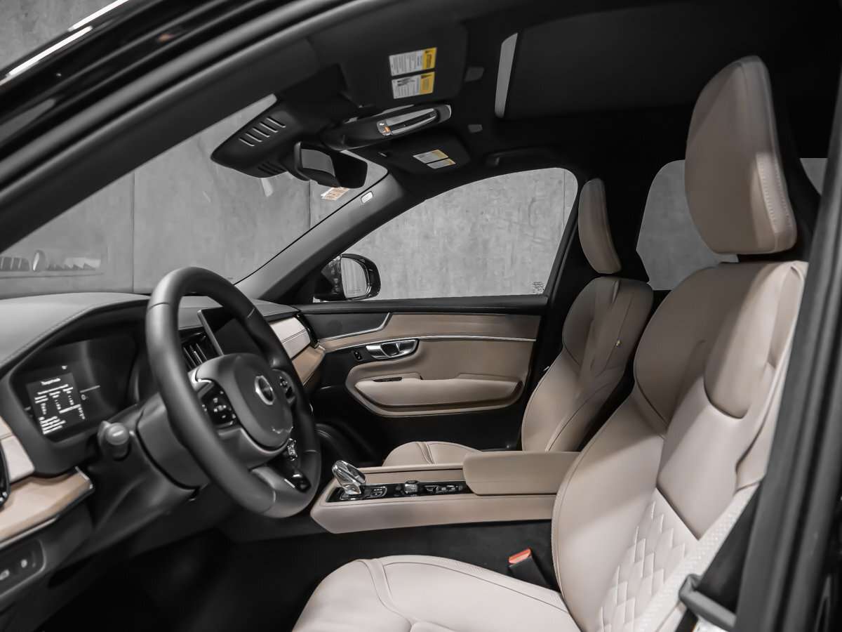 2026 Volvo XC90 Plus 7-Seater (Dark Theme) thumb 11