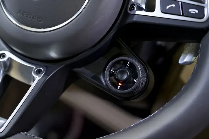 Porsche Cayenne Coupé Turbo S E-Hybrid 4.0 2022, foto 31