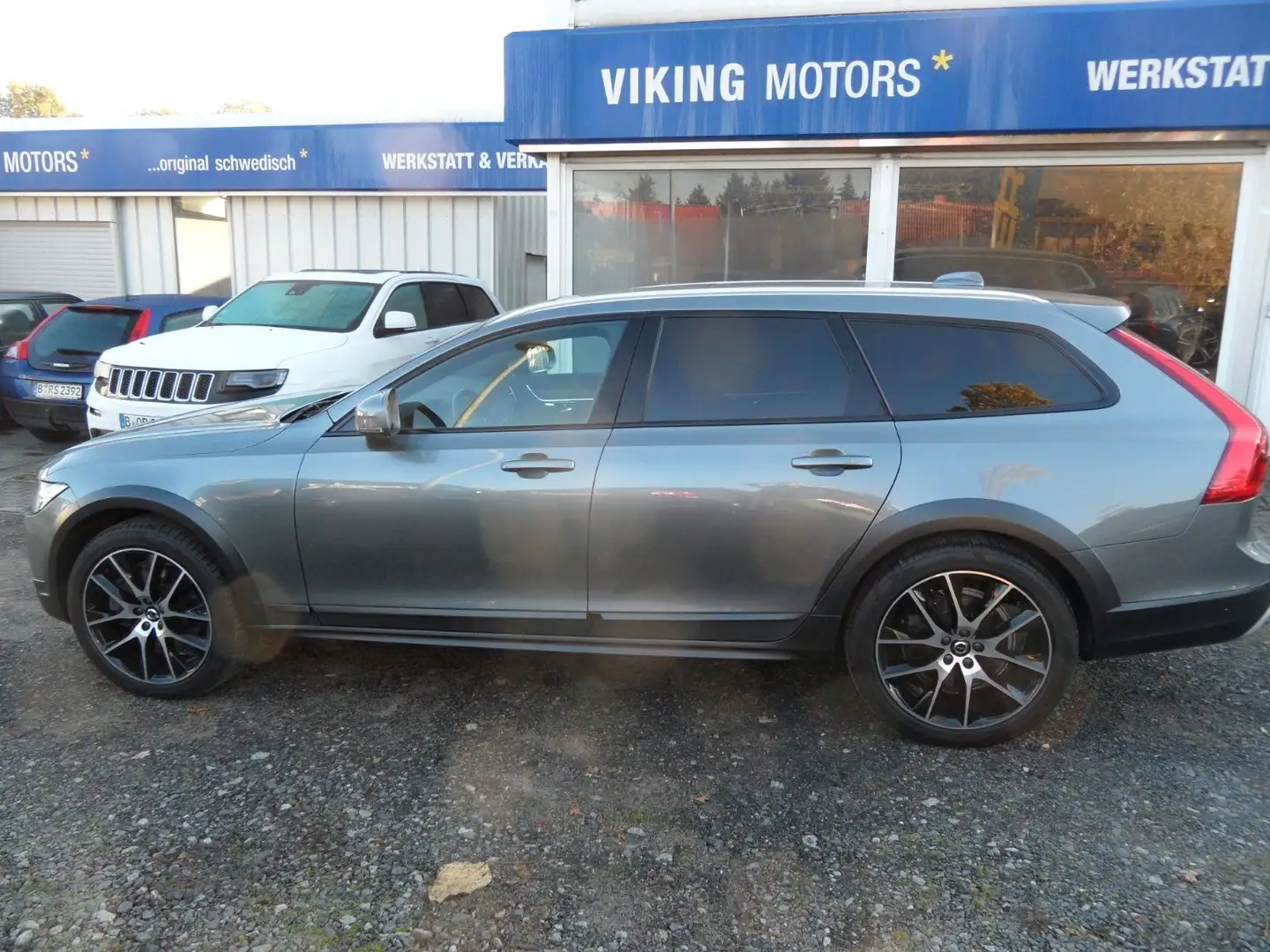 Volvo V90 Cross Country Pro AWD - 2