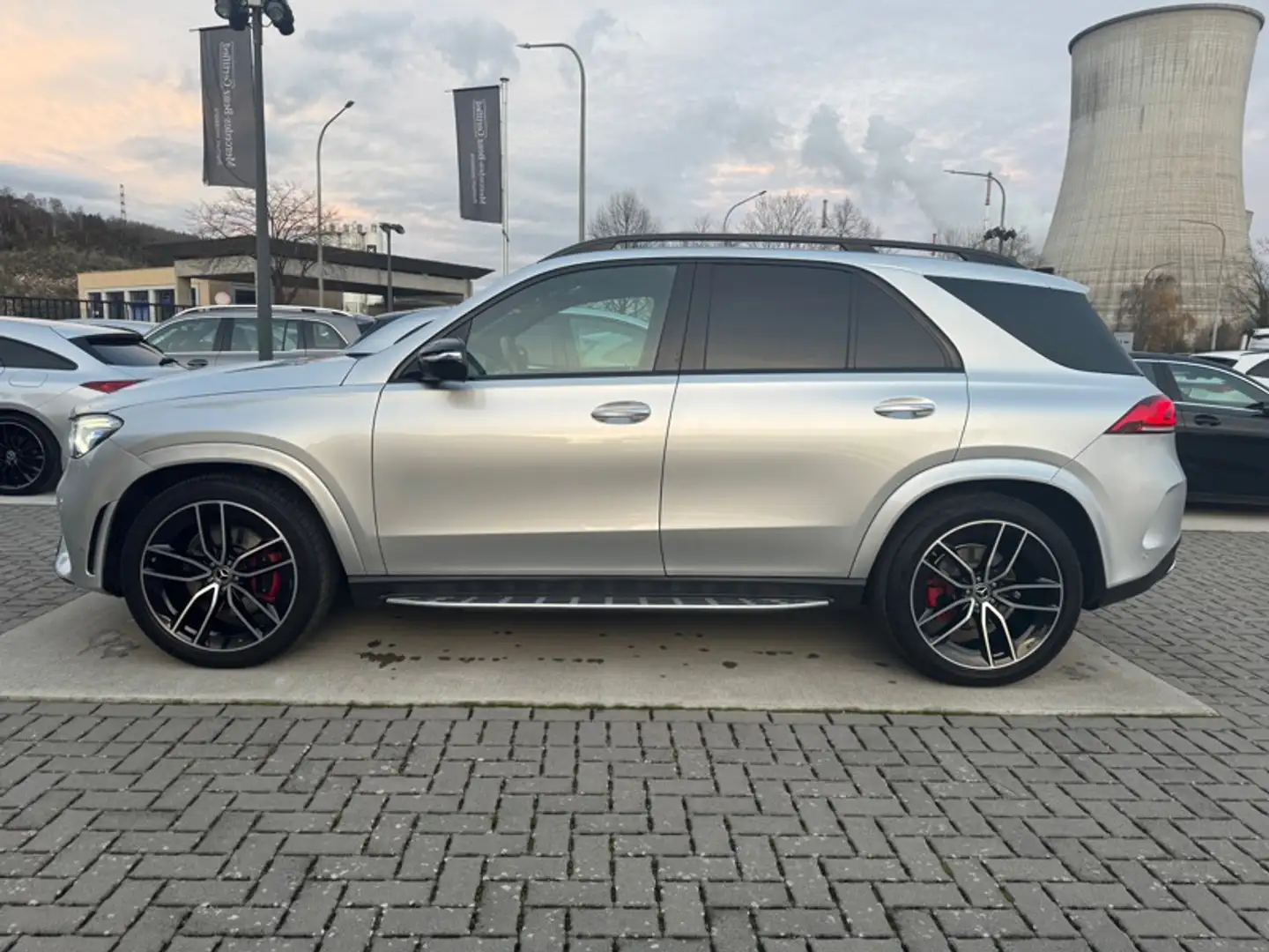 Mercedes-Benz GLE 300 d 4MATIC - AMG Line Gris - 2