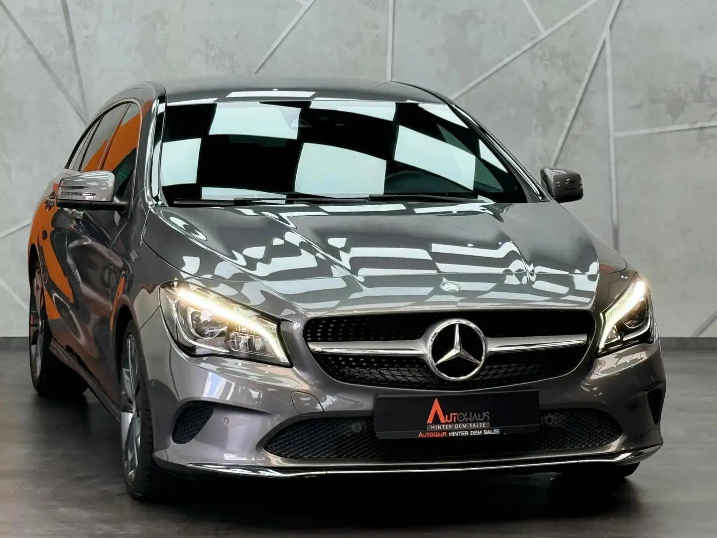 Mercedes-Benz CLA 200 URBAN SHOOTING BRAKE |PARK|KLIMA|KEYGO| Grijs - 2