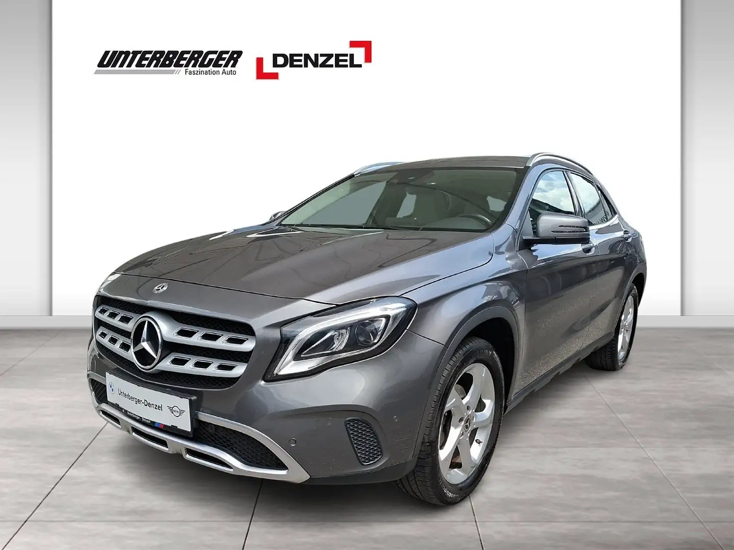 Mercedes-Benz GLA 200 d 4Matic RFK PDC Grau - 1