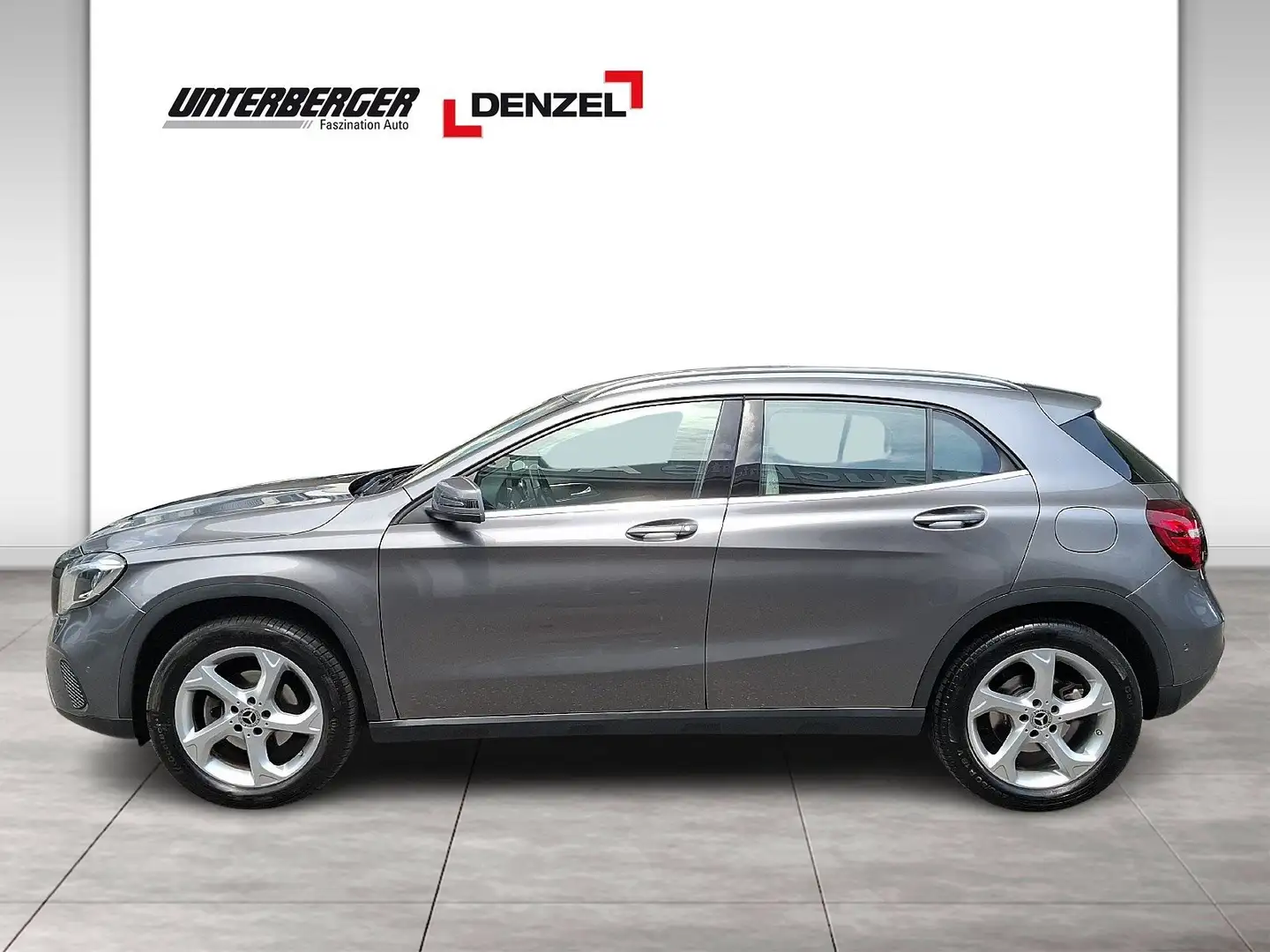 Mercedes-Benz GLA 200 d 4Matic RFK PDC Grau - 2