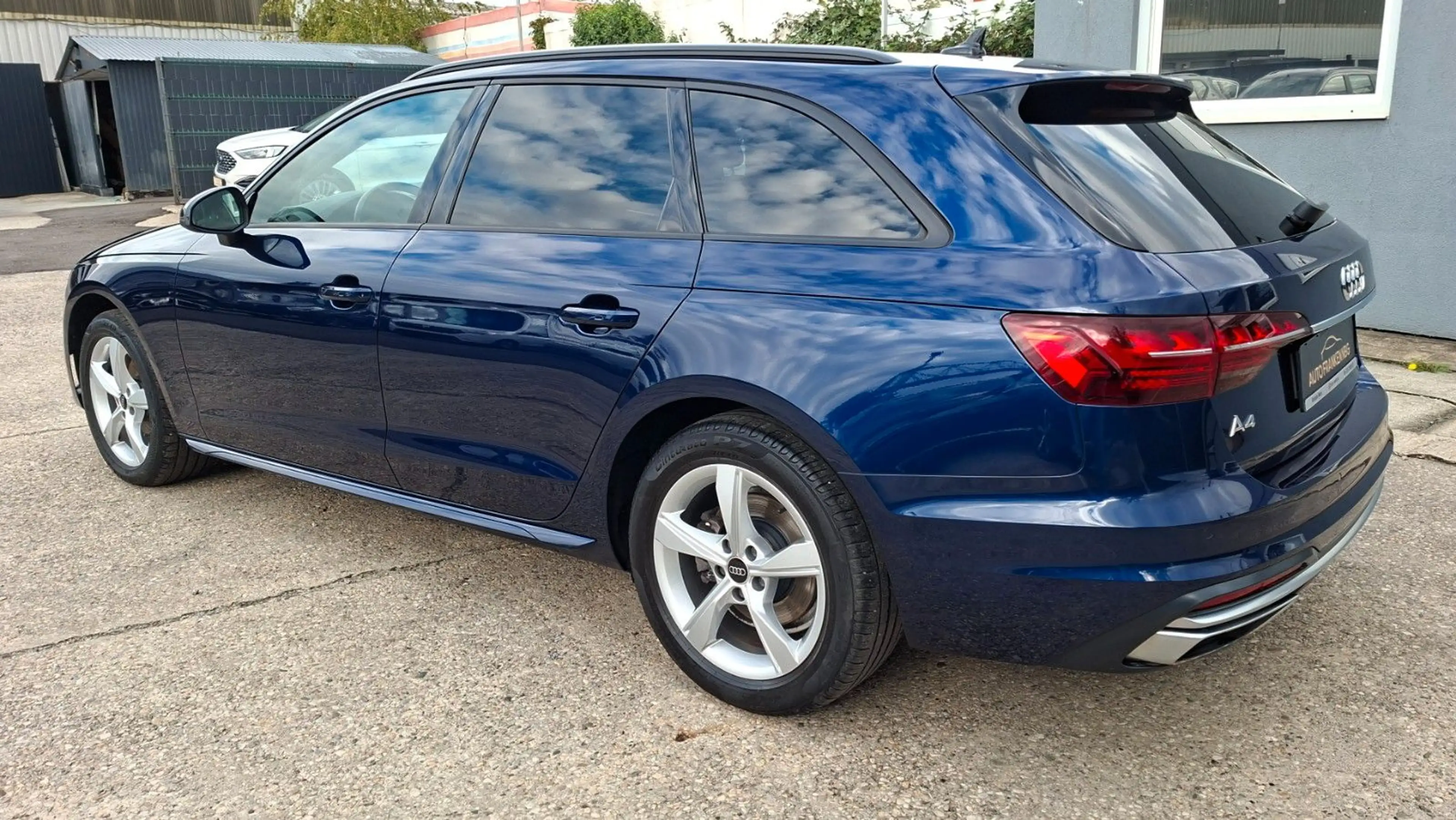 Audi A4 Avant 35 TDI advanced/MATRIX/ — photo 6