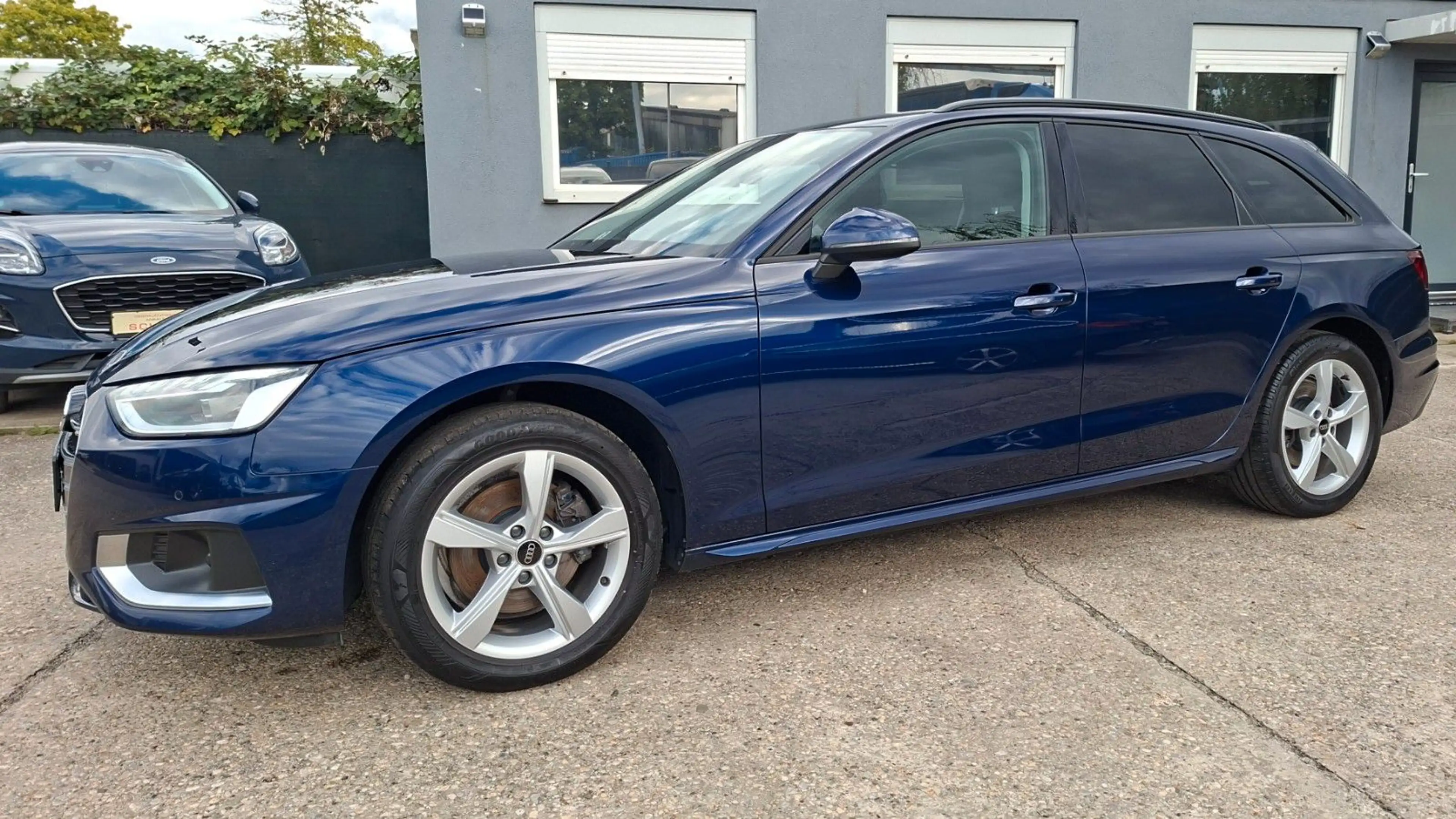 Audi A4 Avant 35 TDI advanced/MATRIX/ — photo 5