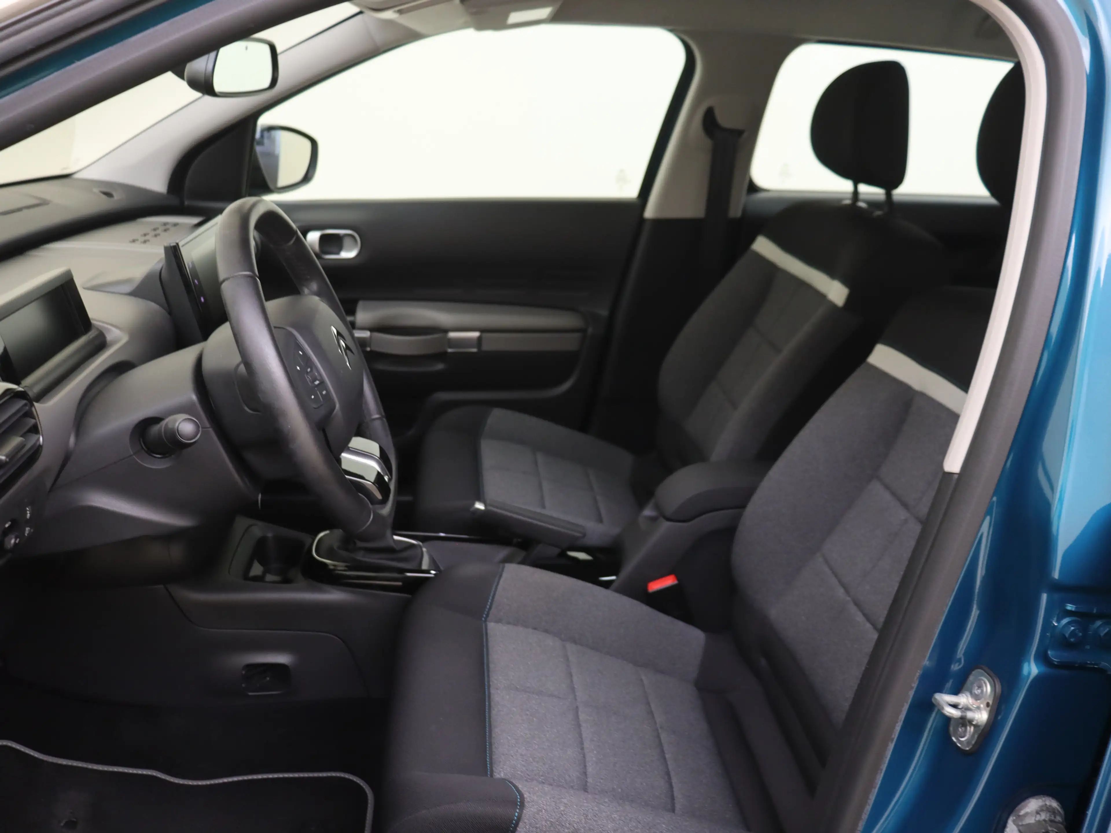 Citroen C4 Cactus 1.2 PureTech Business — photo 10