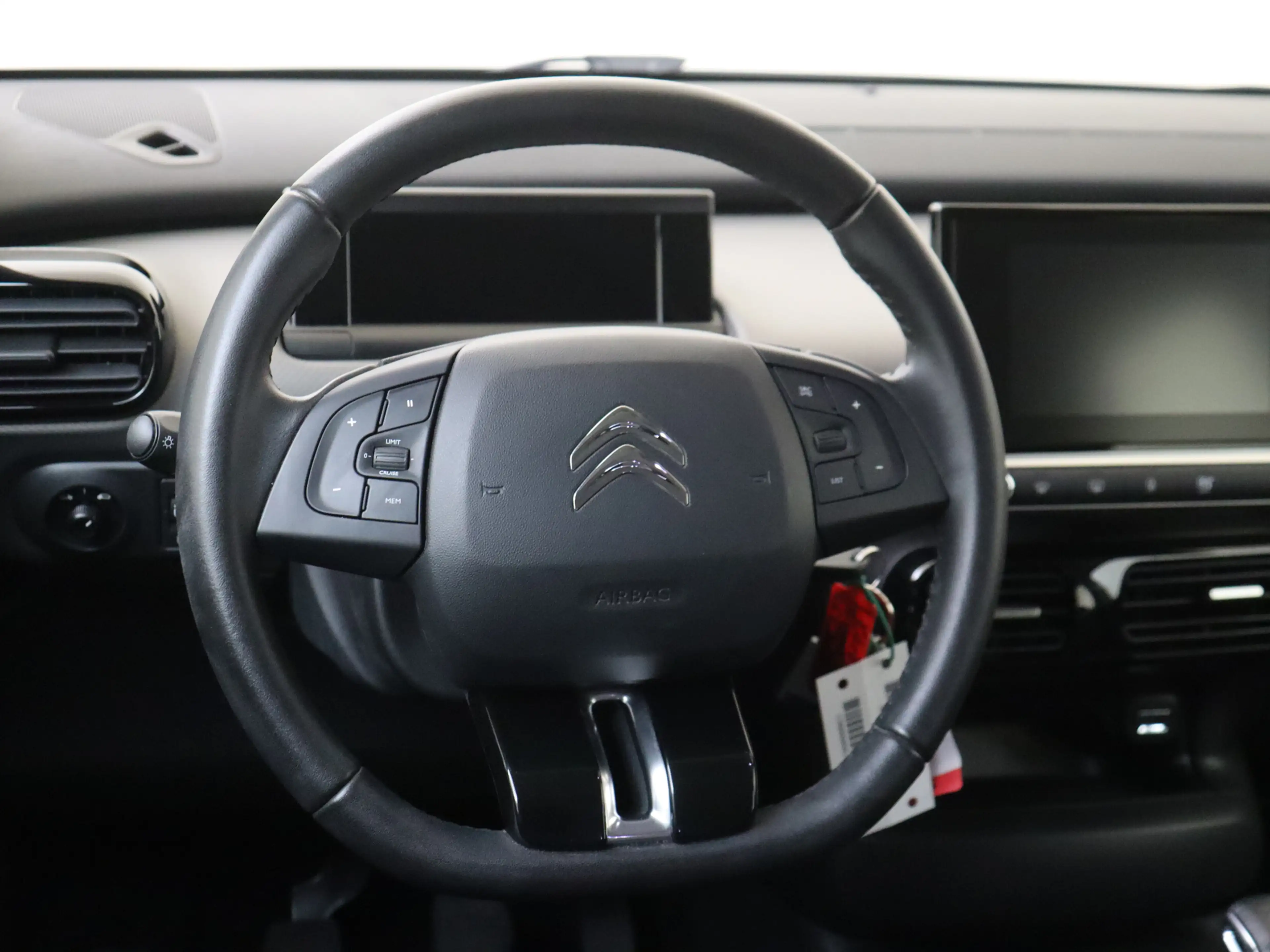 Citroen C4 Cactus 1.2 PureTech Business — photo 6