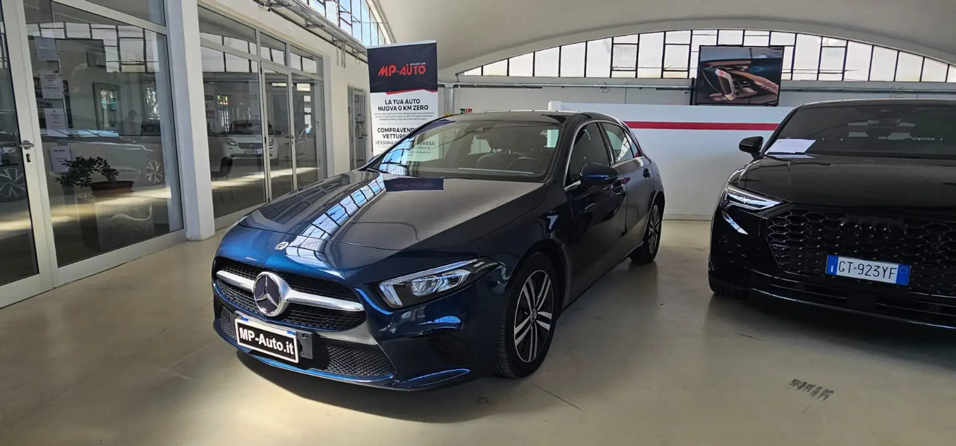 Mercedes-Benz A 180 A 180 d Automatic Advanced IVA ESPOSTA - MANUTENZ Bleu - 2