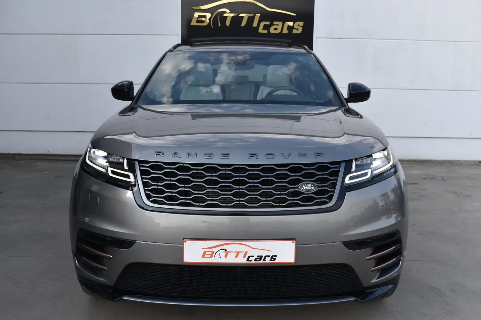 Land Rover Range Rover Velar 2.0 TD4 R-Dynamic* Zetelverw.* Pano* Trekhaak* Grijs - 2