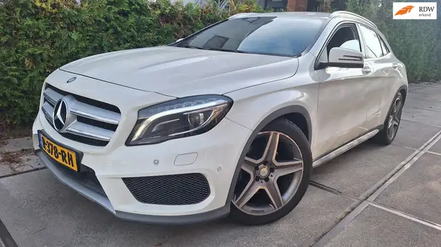 Mercedes-Benz GLA 220 d 4Matic ( motor niet goed!!!)