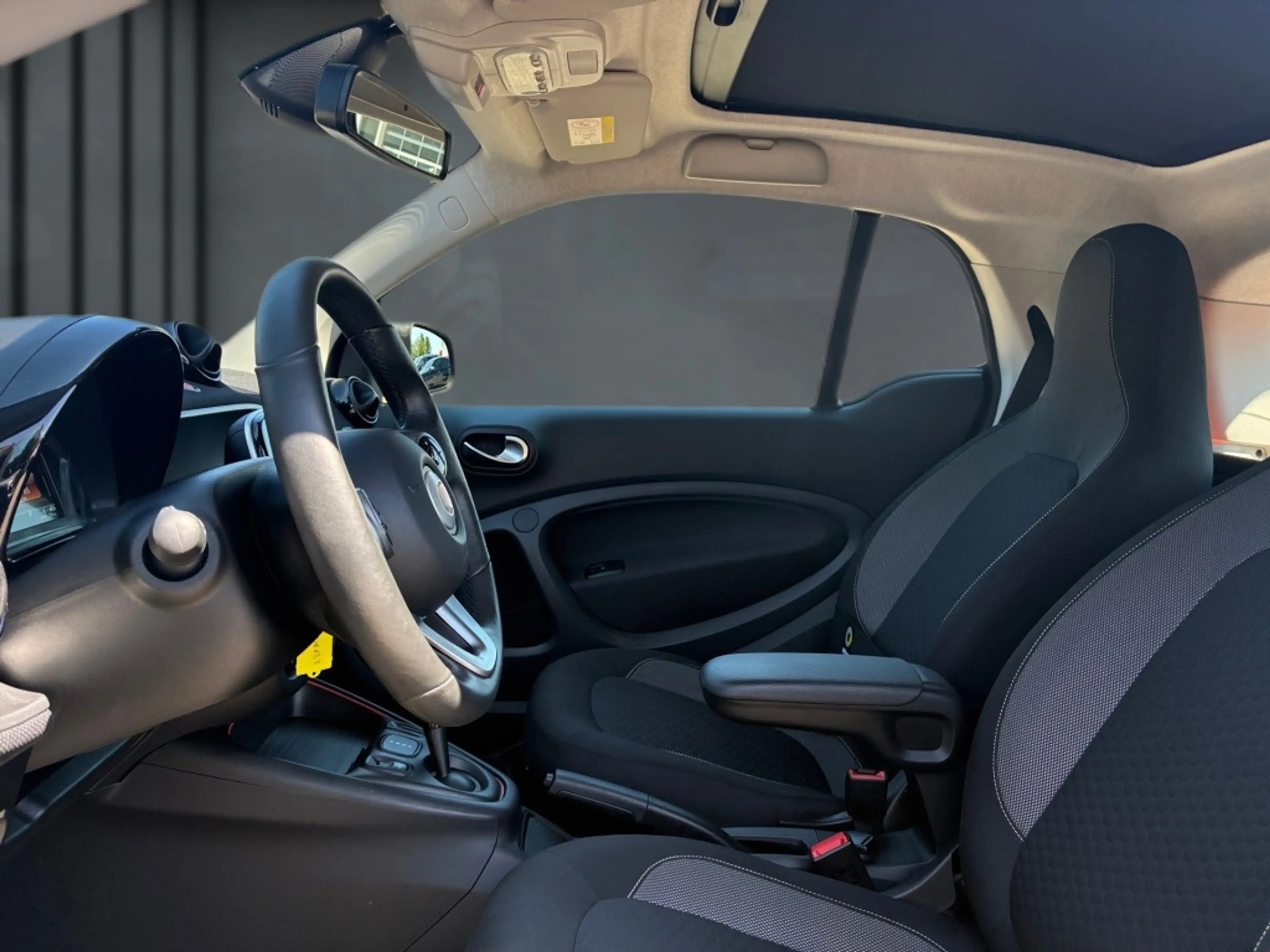 smart forTwo EQ Exclusive 22KW LeasAb239€net0Anz — photo 8