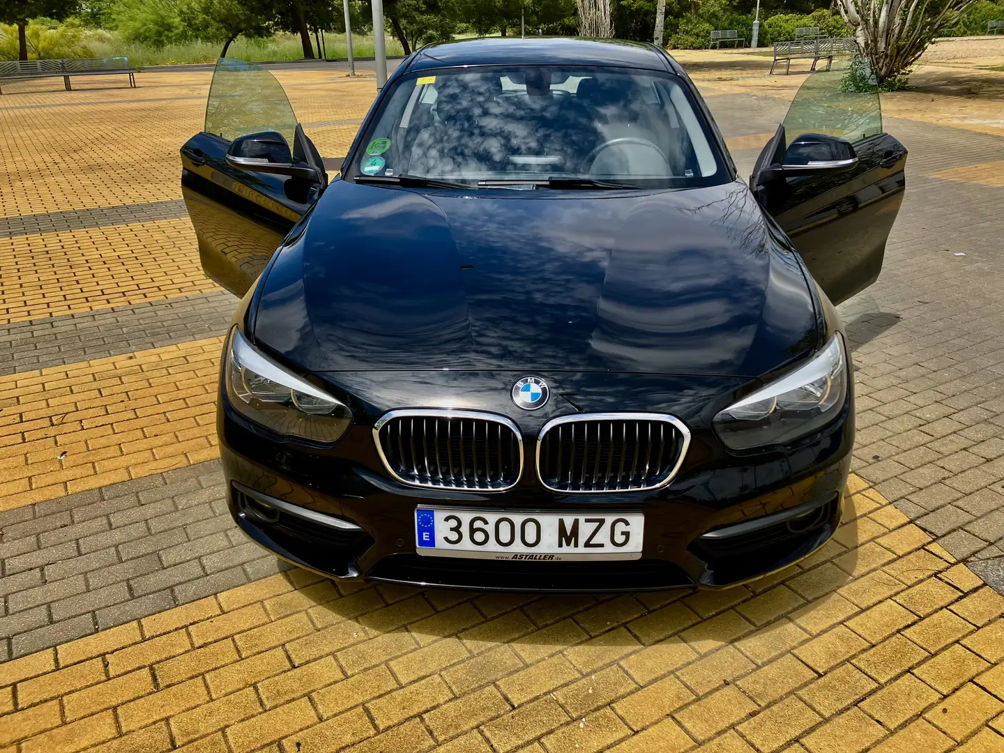 BMW 116 116d EfficientDynamics - 2